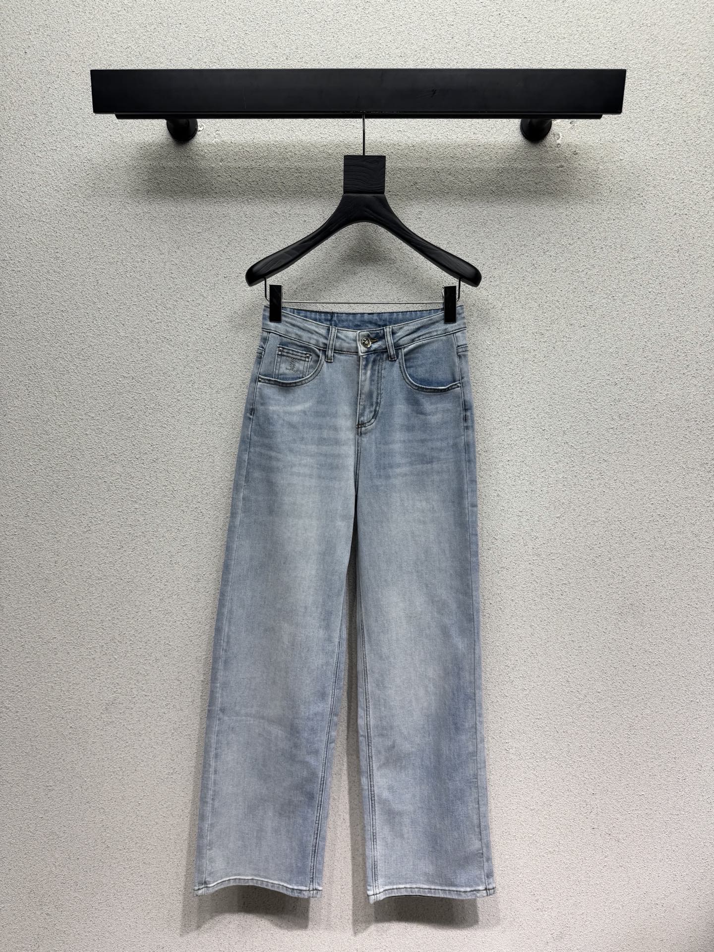 Straight-leg wide-fit jeans