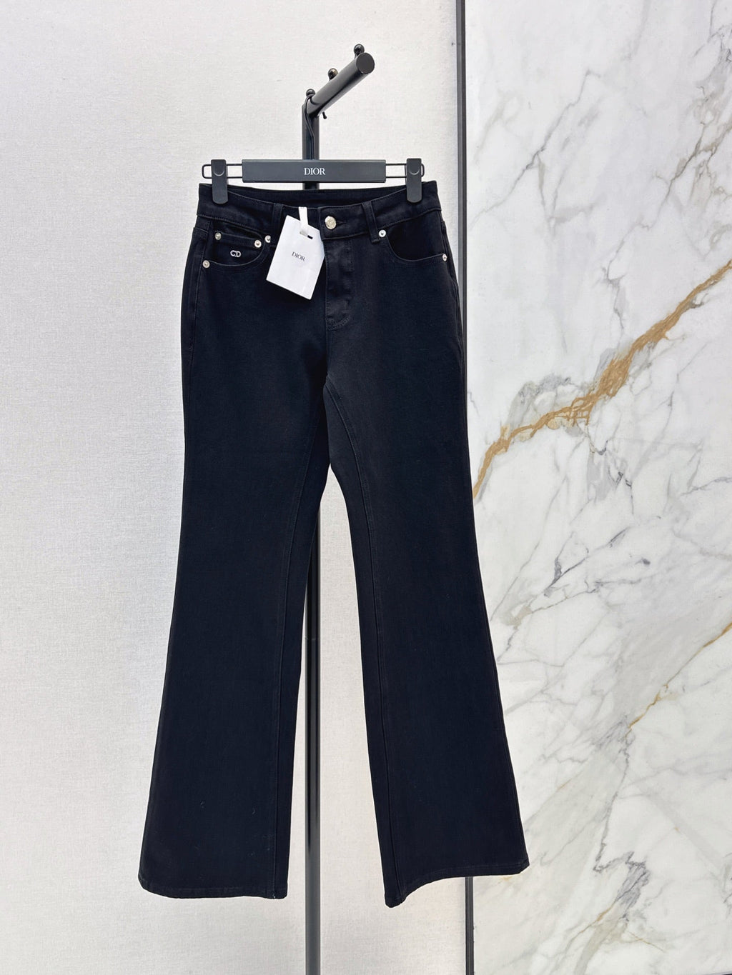 Figure-flattering stretch jeans
