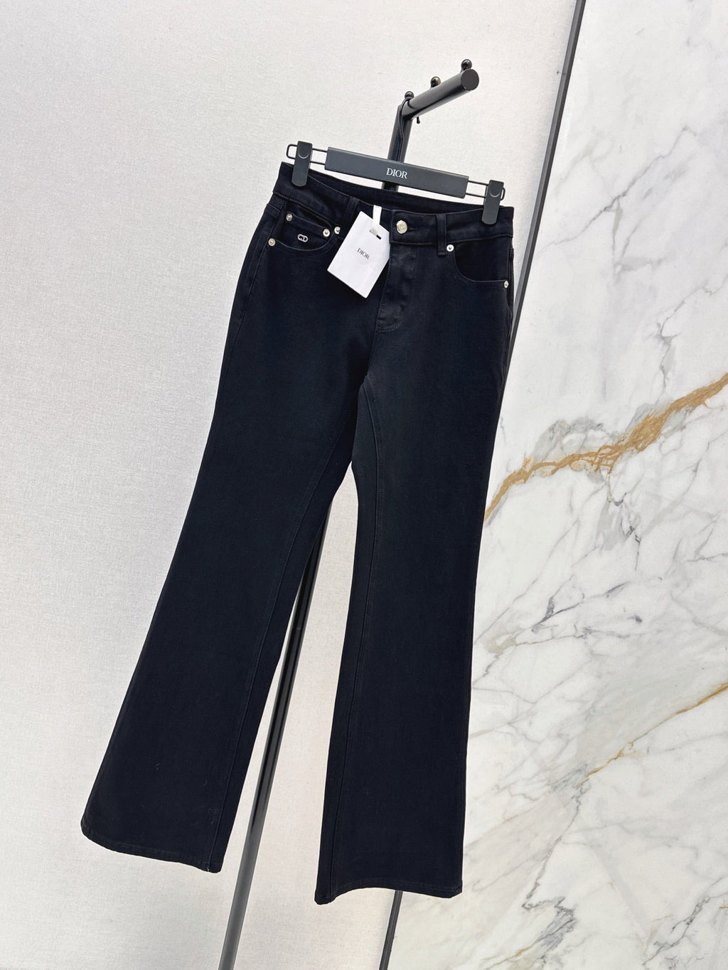 Figure-flattering stretch jeans