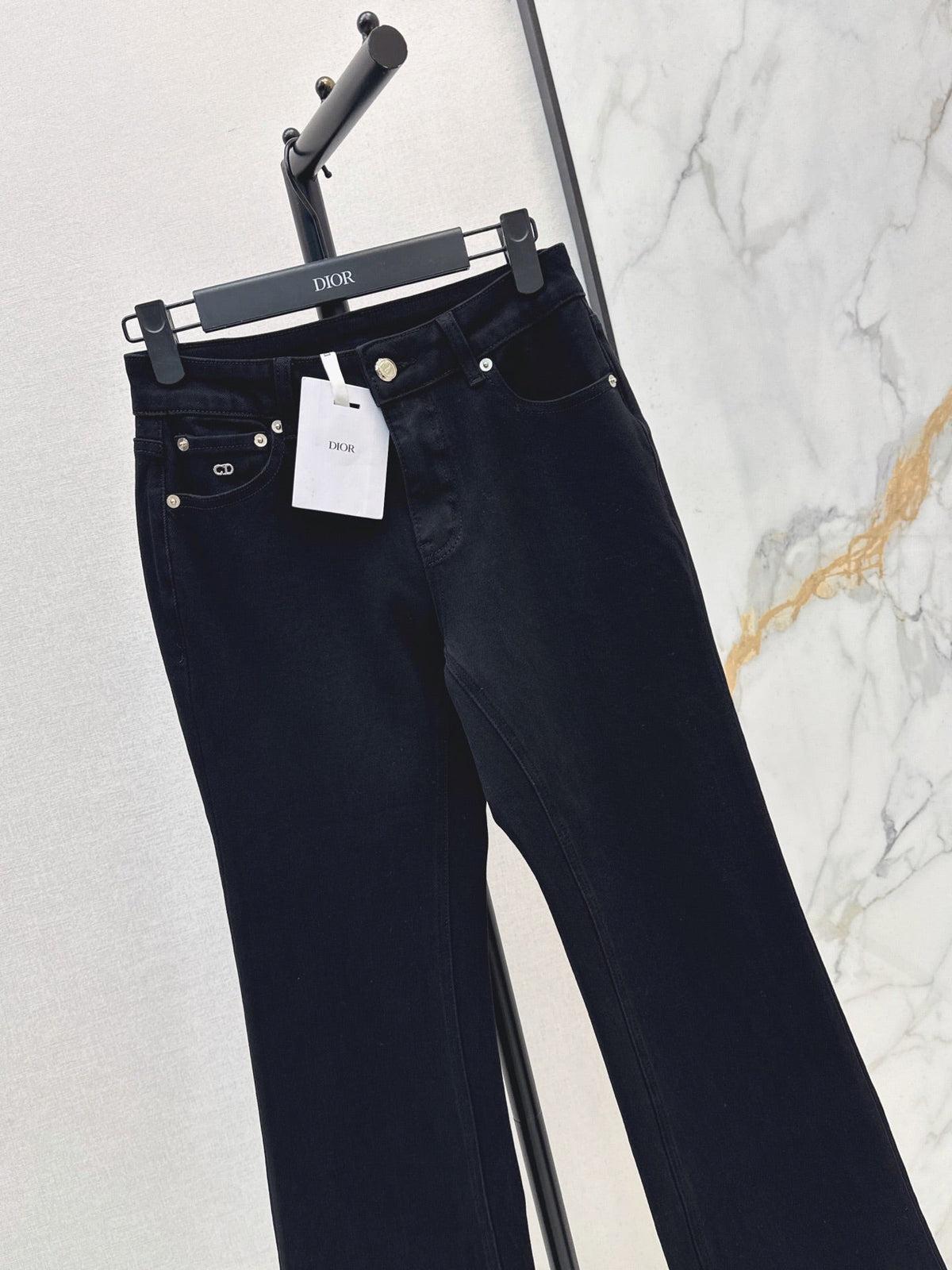 Figure-flattering stretch jeans