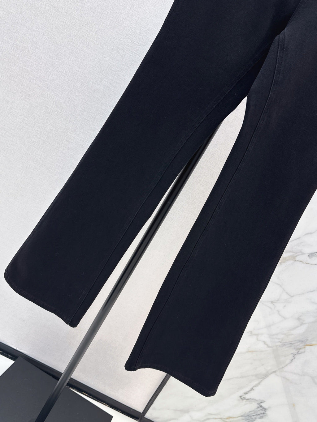 Figure-flattering stretch jeans