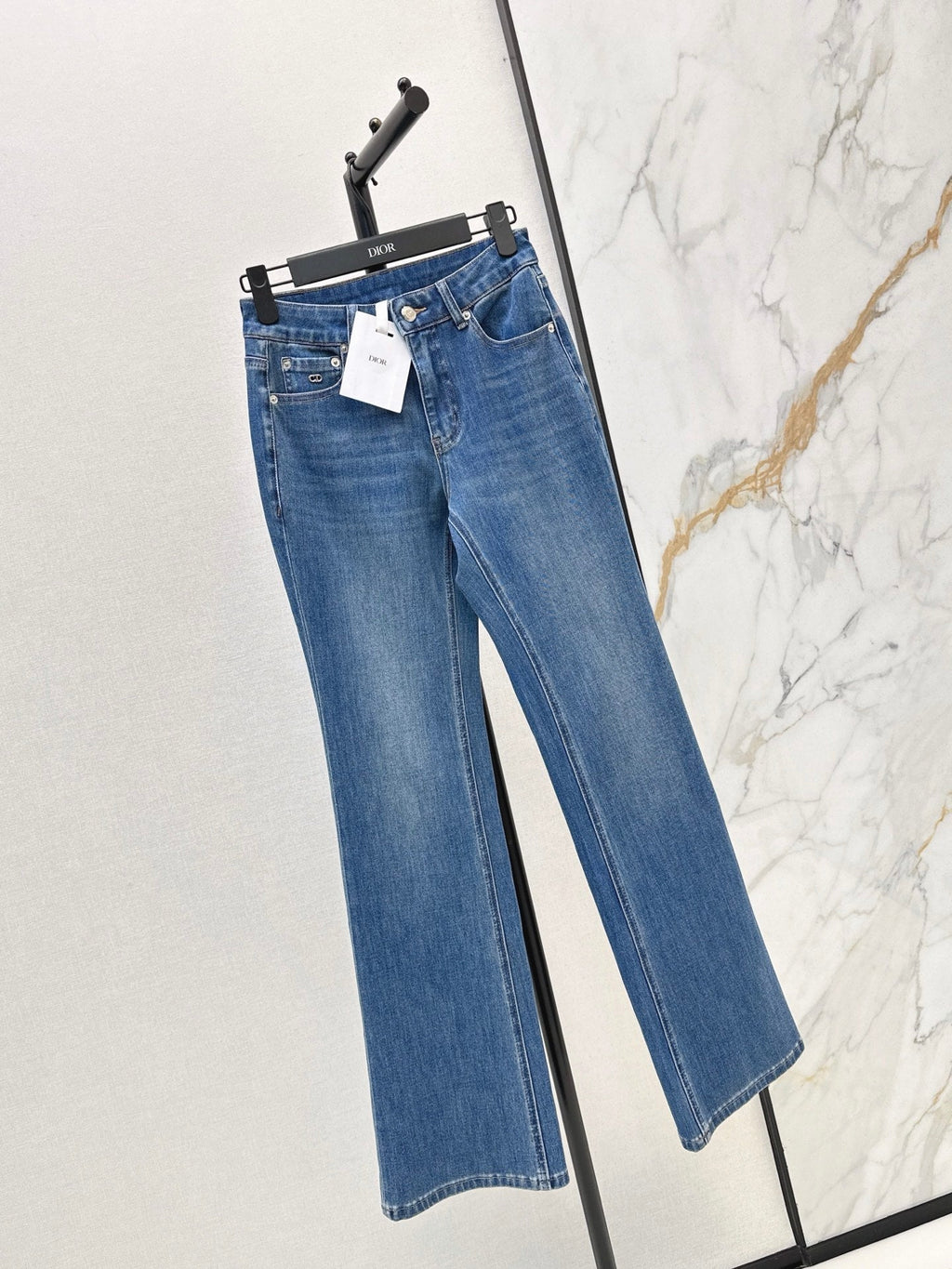 Figure-flattering stretch jeans