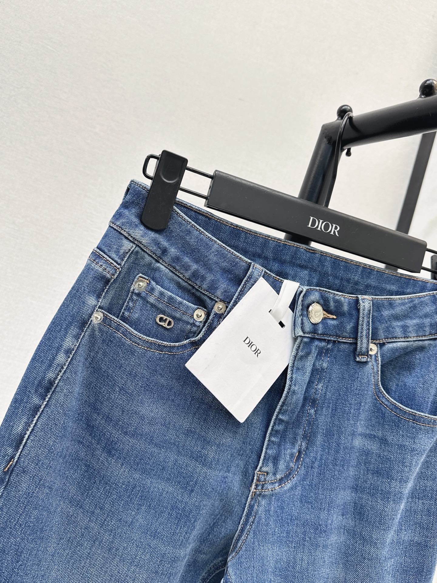 Figure-flattering stretch jeans