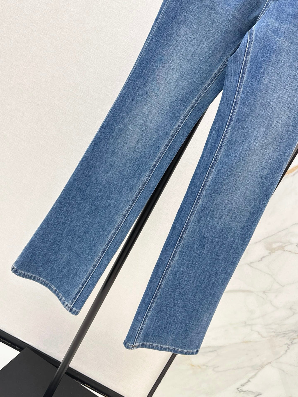 Figure-flattering stretch jeans