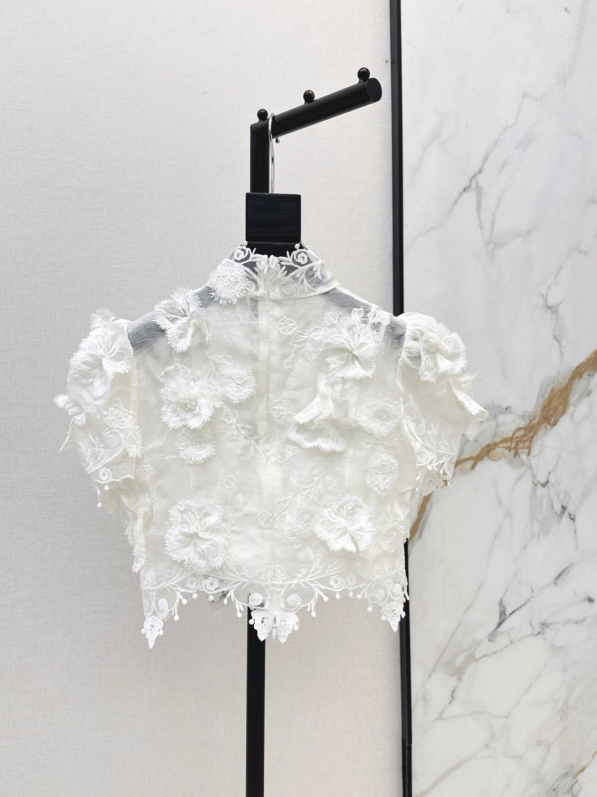 zimmermann/26ss 3D Floral Sleeveless Cropped Top