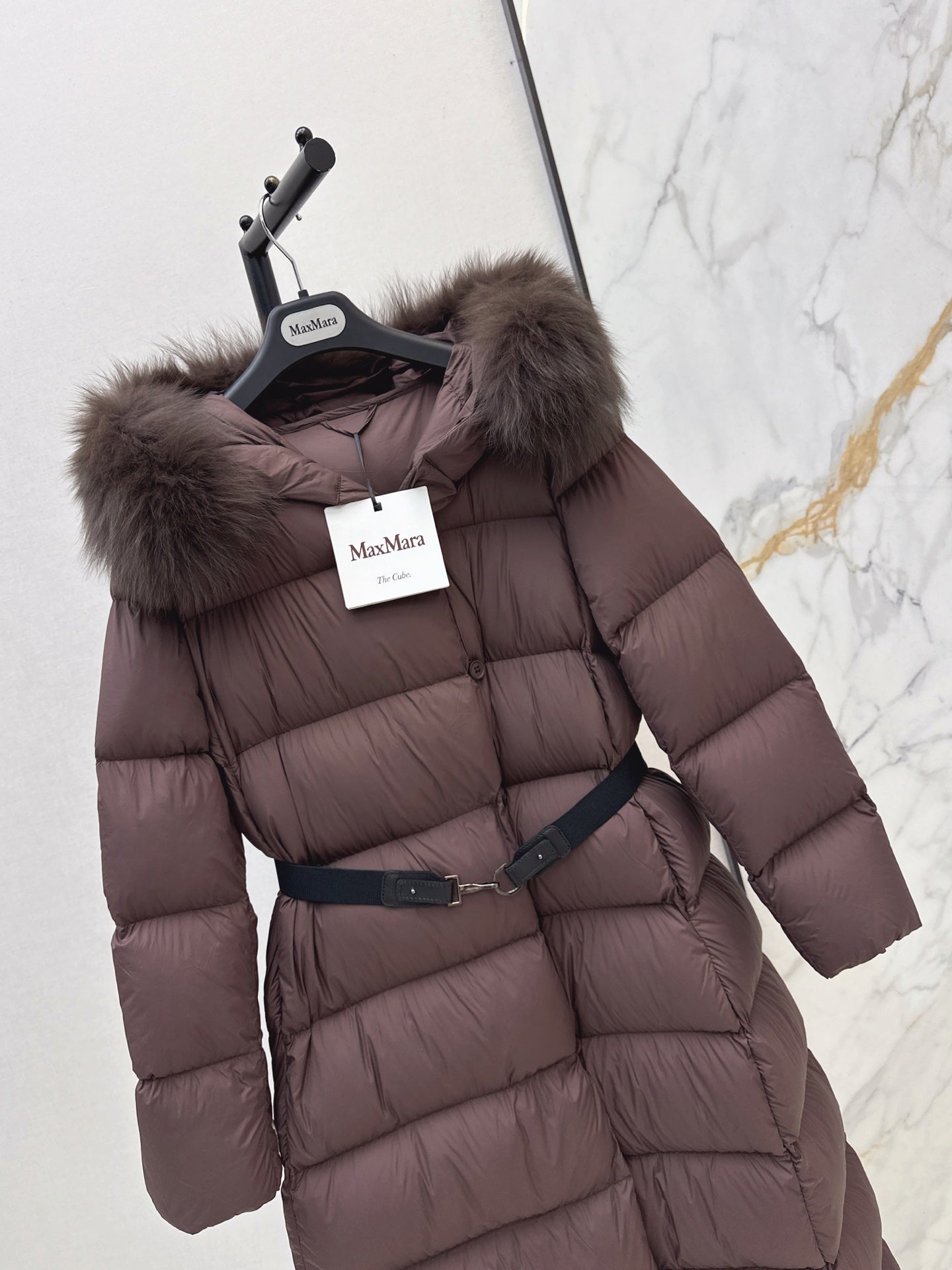Max Mara/26 Fall/Winter Latest Large Fur Collar Hooded Down Jacket