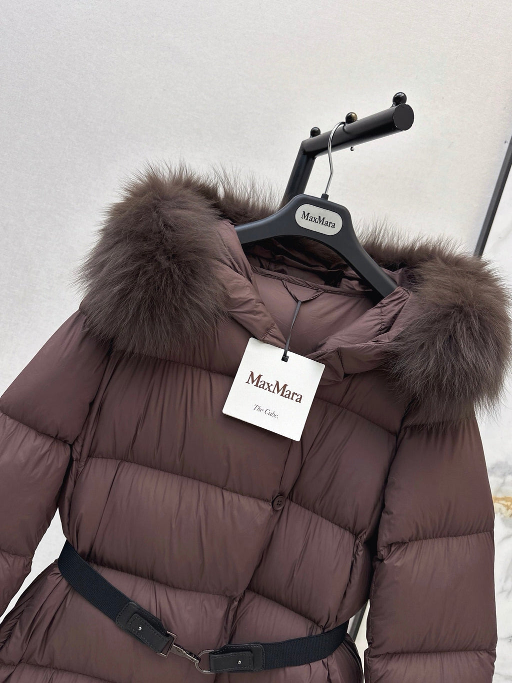 Max Mara/26 Fall/Winter Latest Large Fur Collar Hooded Down Jacket