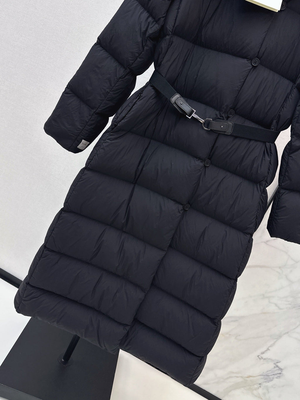 Max Mara/26 Fall/Winter Latest Large Fur Collar Hooded Down Jacket