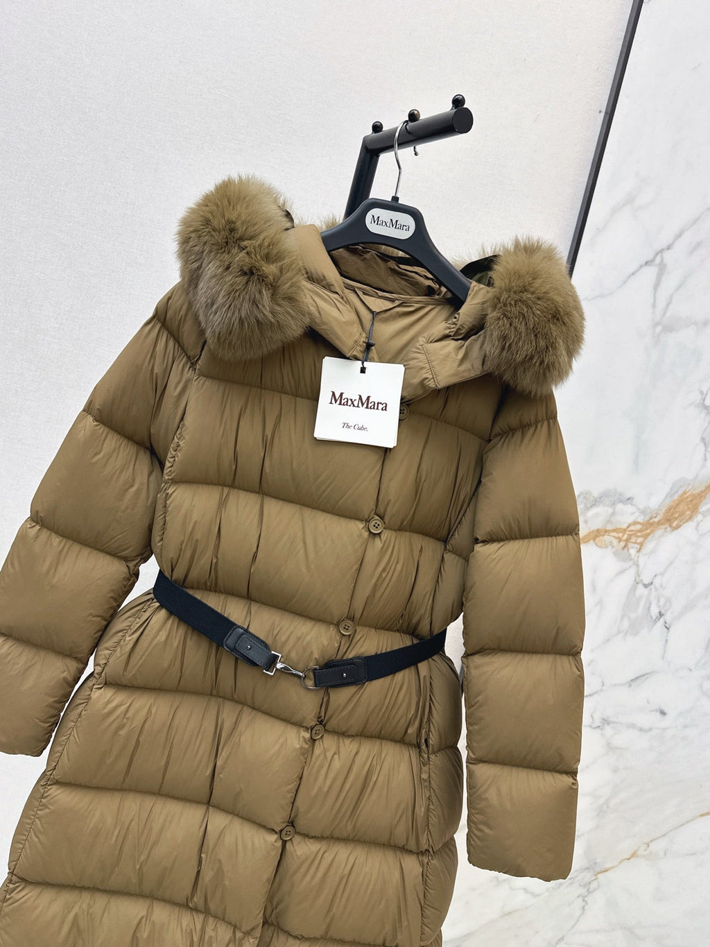 Max Mara/26 Fall/Winter Latest Large Fur Collar Hooded Down Jacket