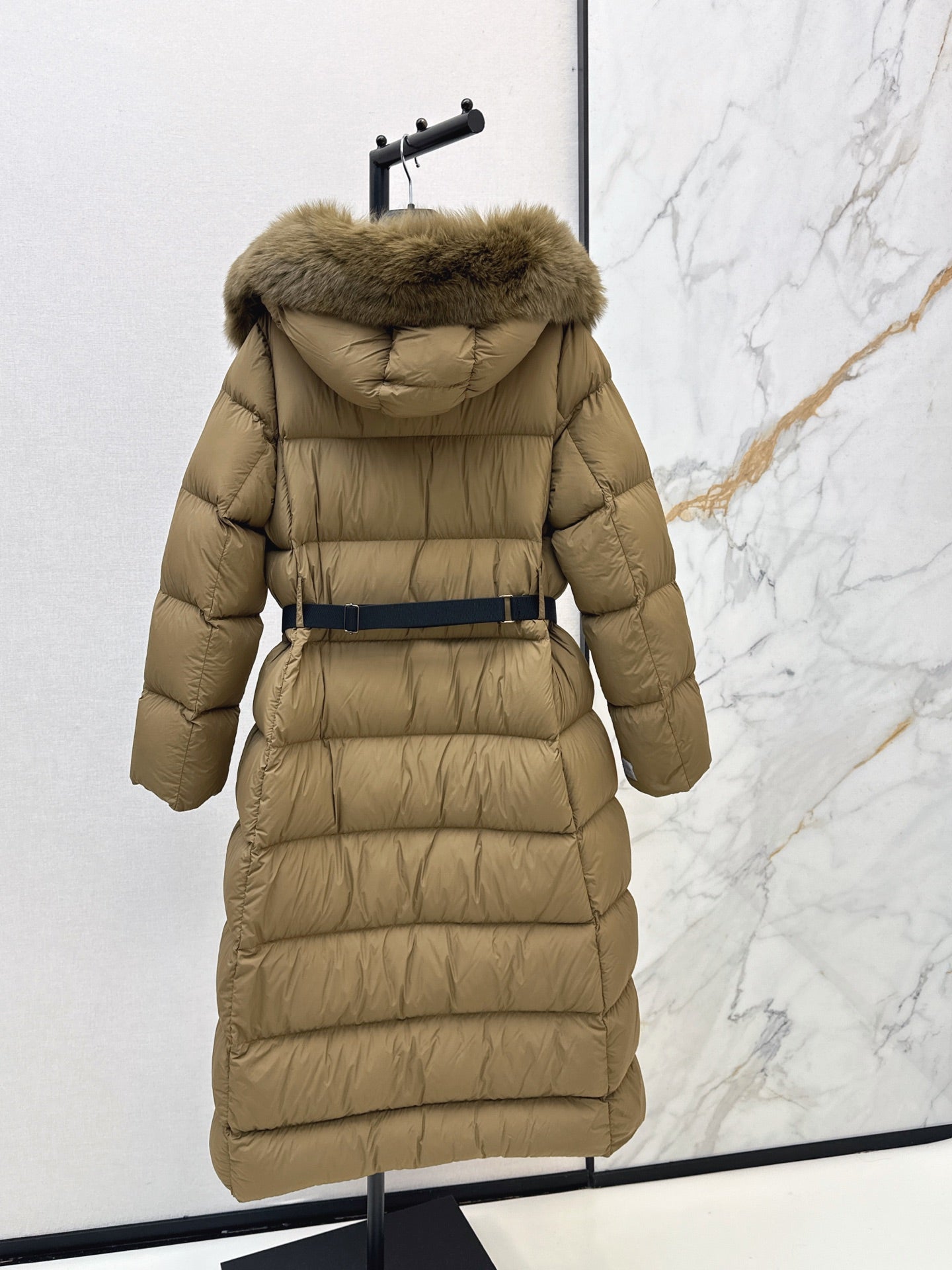 Max Mara/26 Fall/Winter Latest Large Fur Collar Hooded Down Jacket