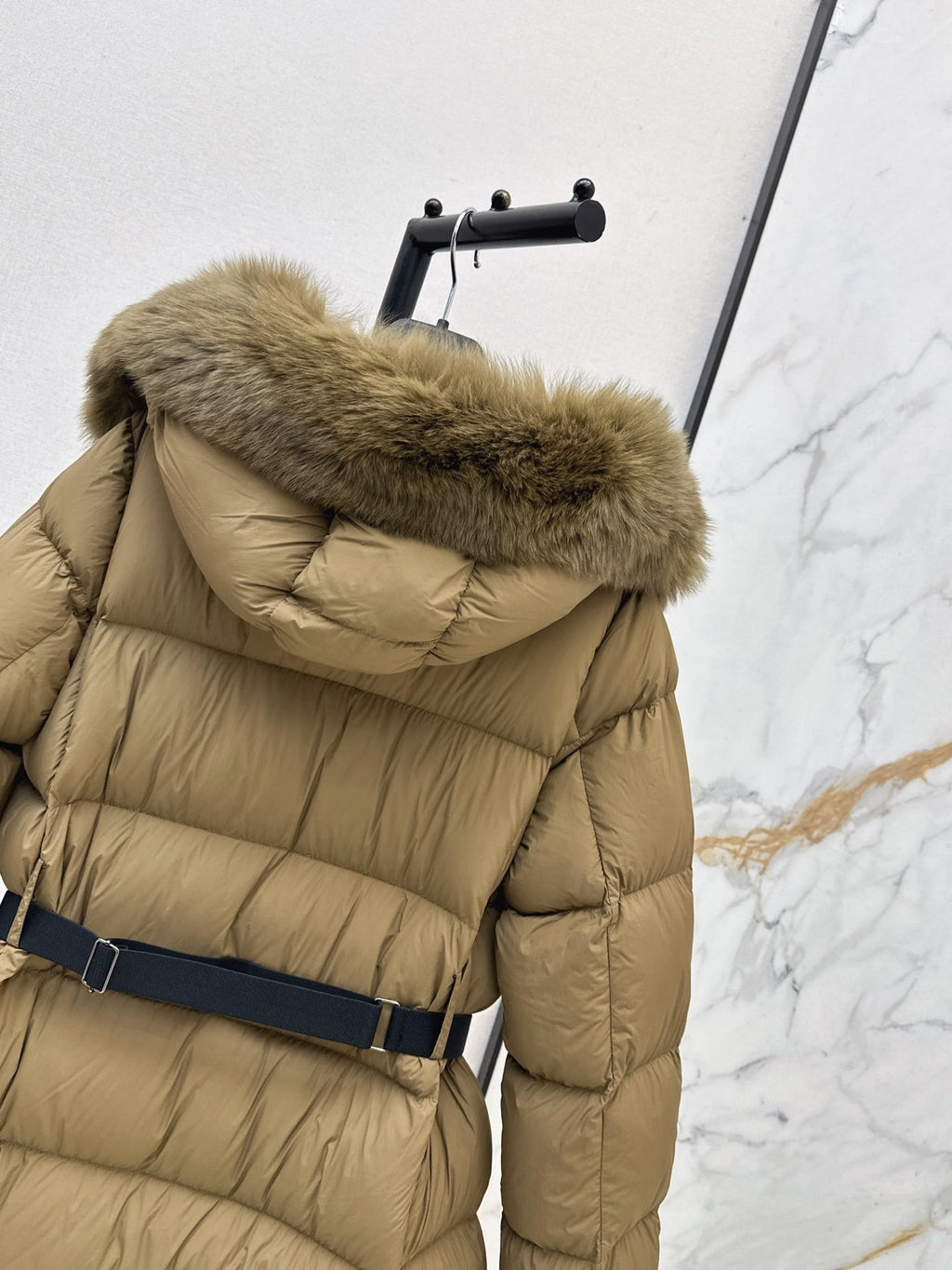 Max Mara/26 Fall/Winter Latest Large Fur Collar Hooded Down Jacket