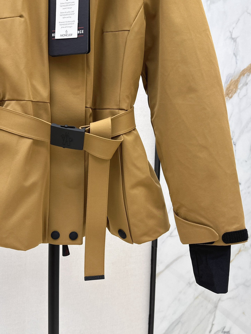 Moncler/26 Fall/Winter Latest Short Waist-Style Down Jacket