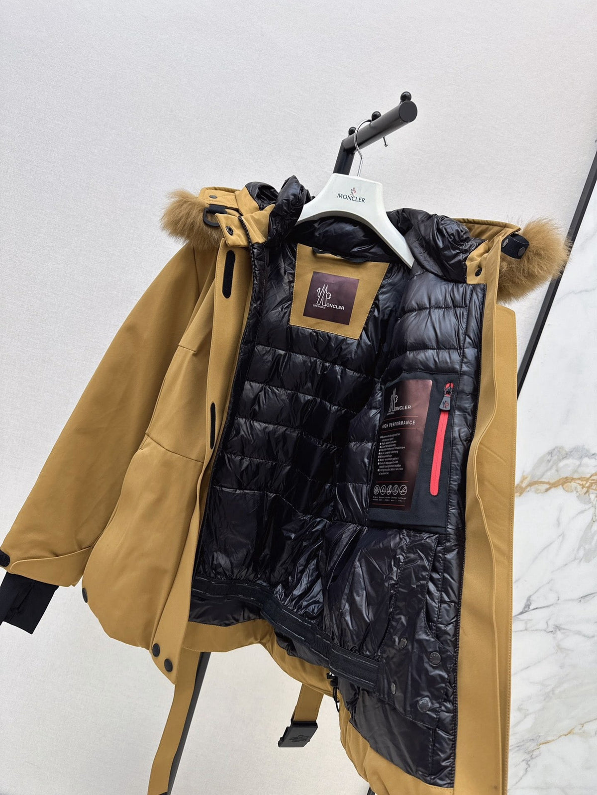 Moncler/26 Fall/Winter Latest Short Waist-Style Down Jacket