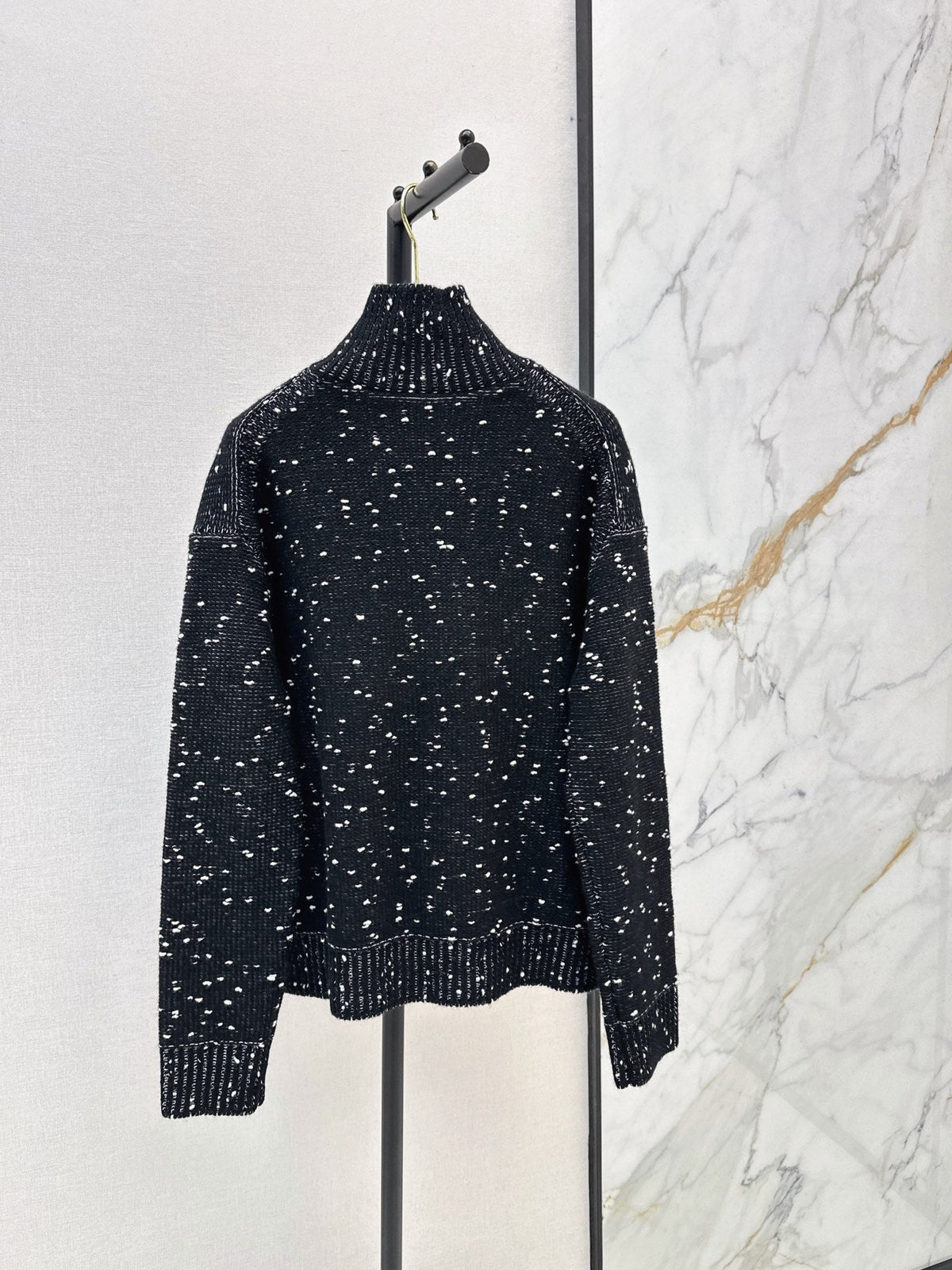 Chanel / 26 Early Autumn Latest Knit Zip Sweater