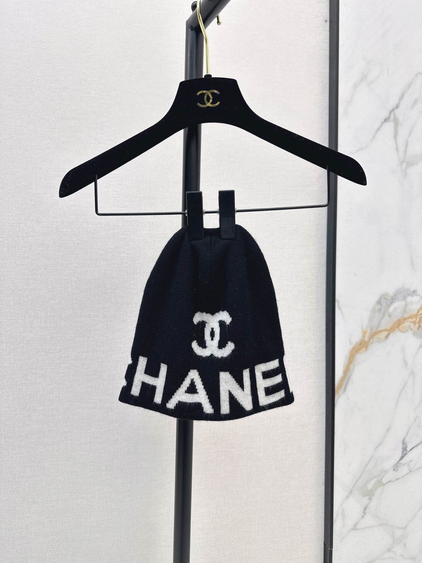 Chanel / 26 Early Autumn Latest Knit Hat
