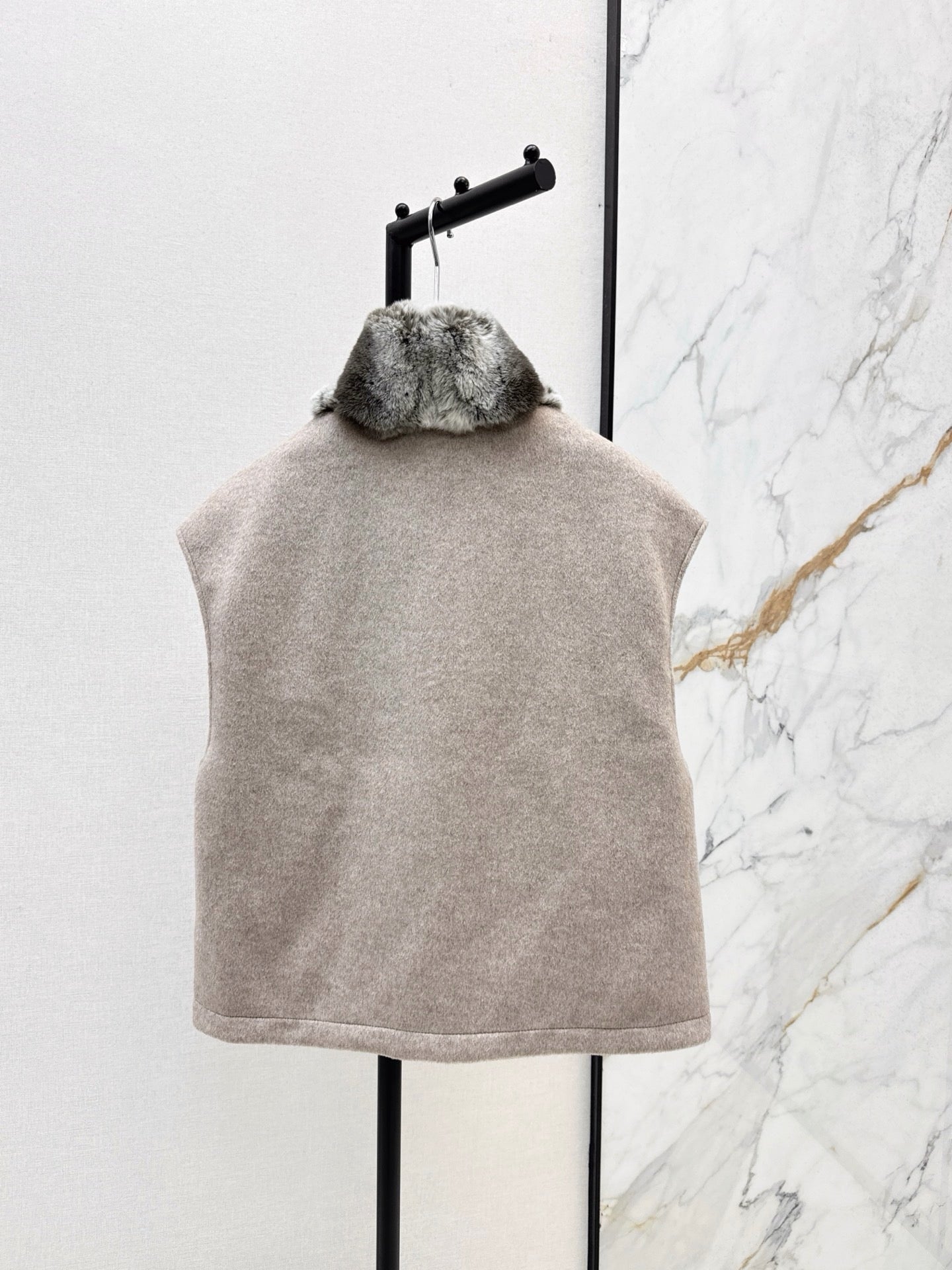 LORO PIANA/ 26 Early Autumn Latest Wool Vest