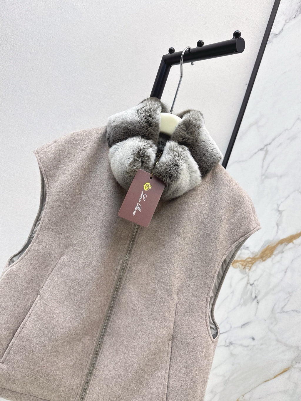 LORO PIANA/ 26 Early Autumn Latest Wool Vest