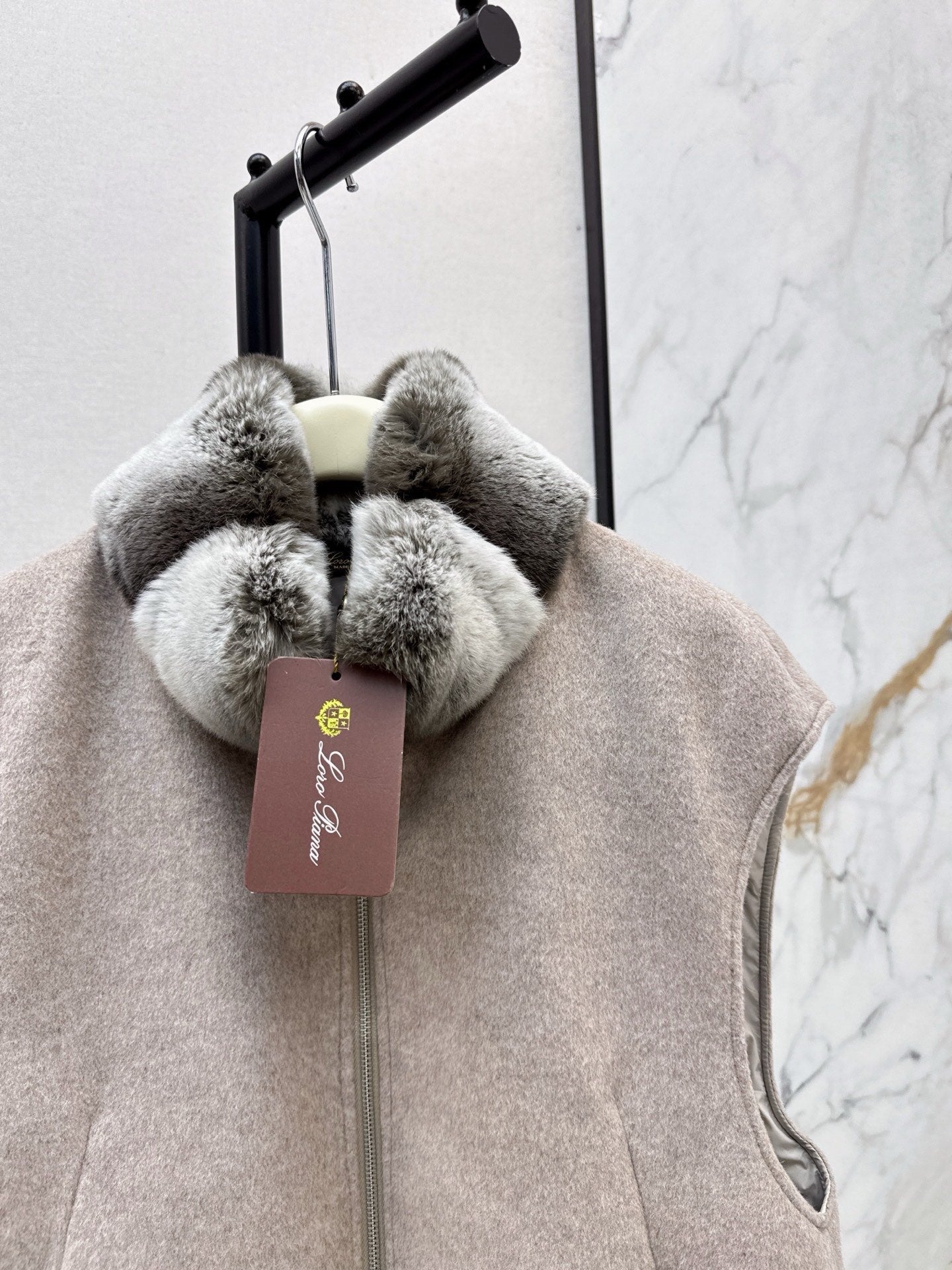 LORO PIANA/ 26 Early Autumn Latest Wool Vest
