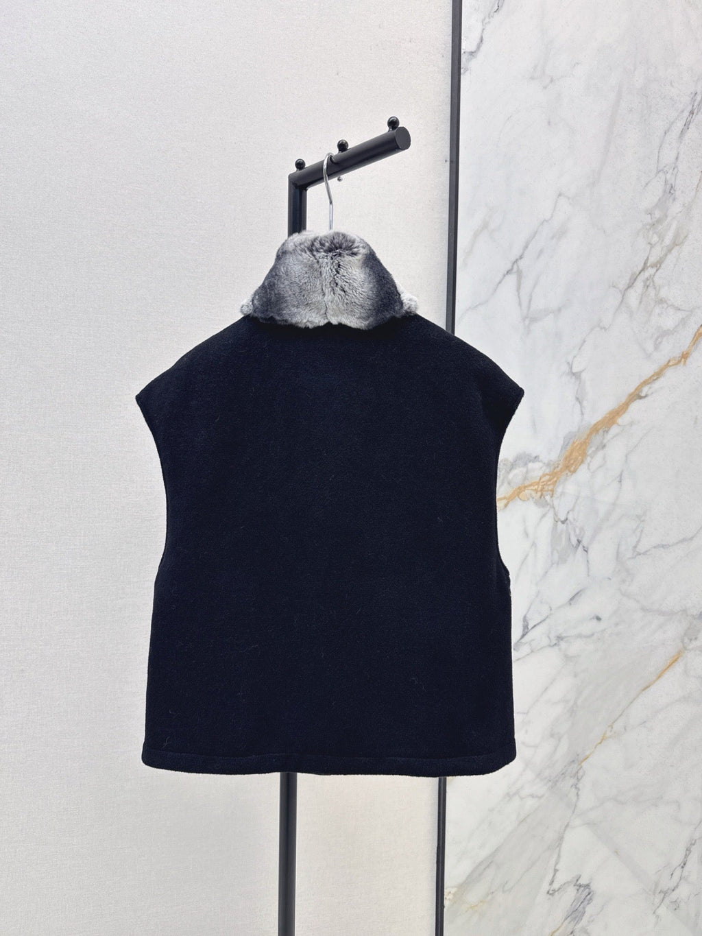 LORO PIANA/ 26 Early Autumn Latest Wool Vest