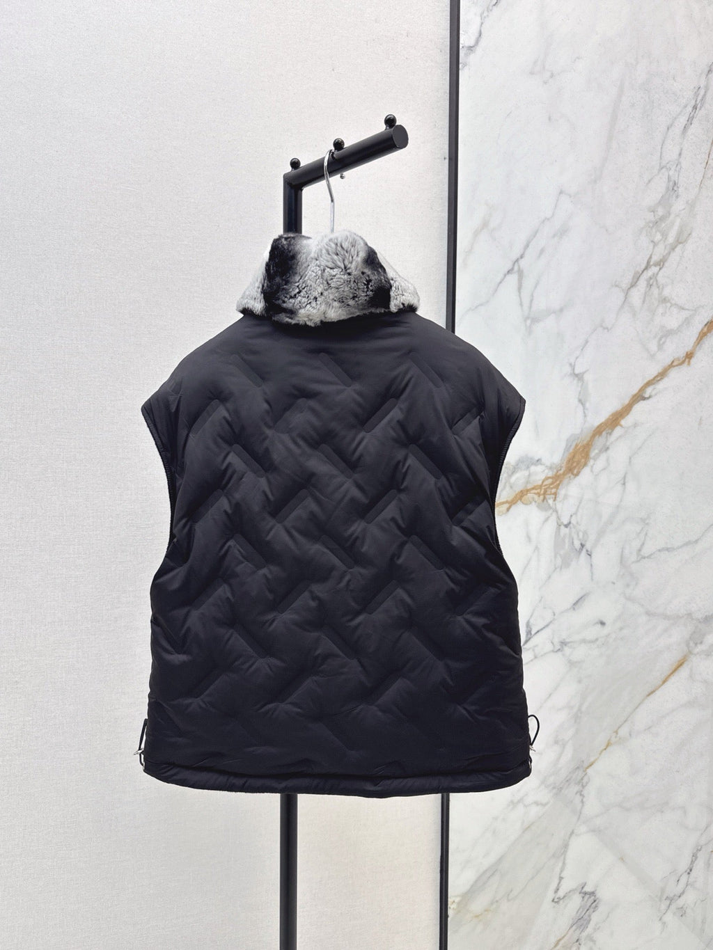 LORO PIANA/ 26 Early Autumn Latest Wool Vest