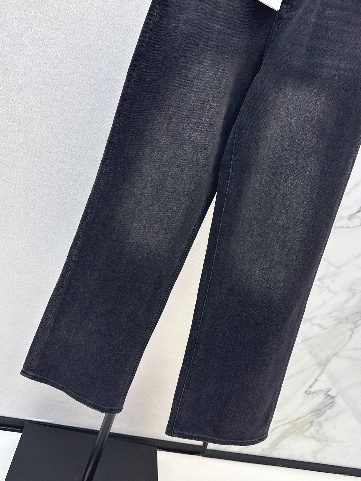 Celine/26 Early Fall Latest Straight-Leg Jeans