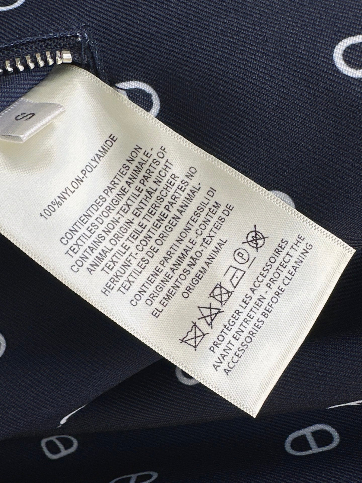 Hermès / 26 Early Autumn Latest Printed Reversible Jacket