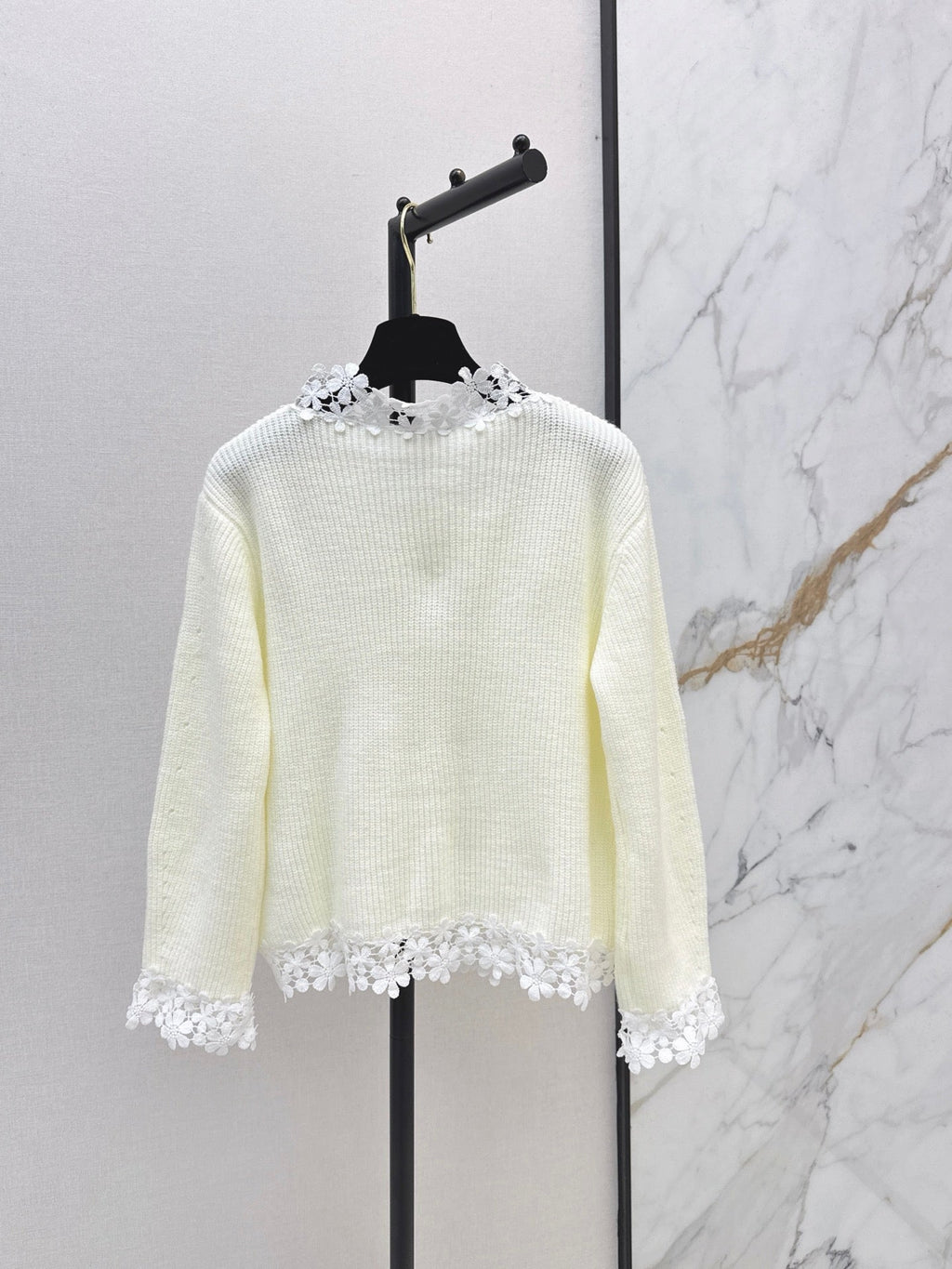 Chanel / 26 Early Autumn New Long-Sleeve Knit Cardigan