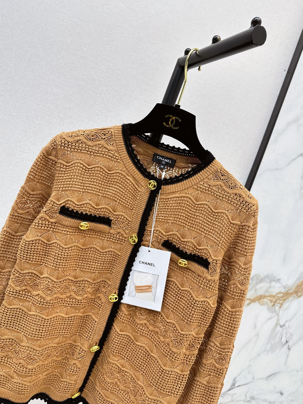 Chanel / 26 Early Autumn Latest Hollow Knit Cardigan