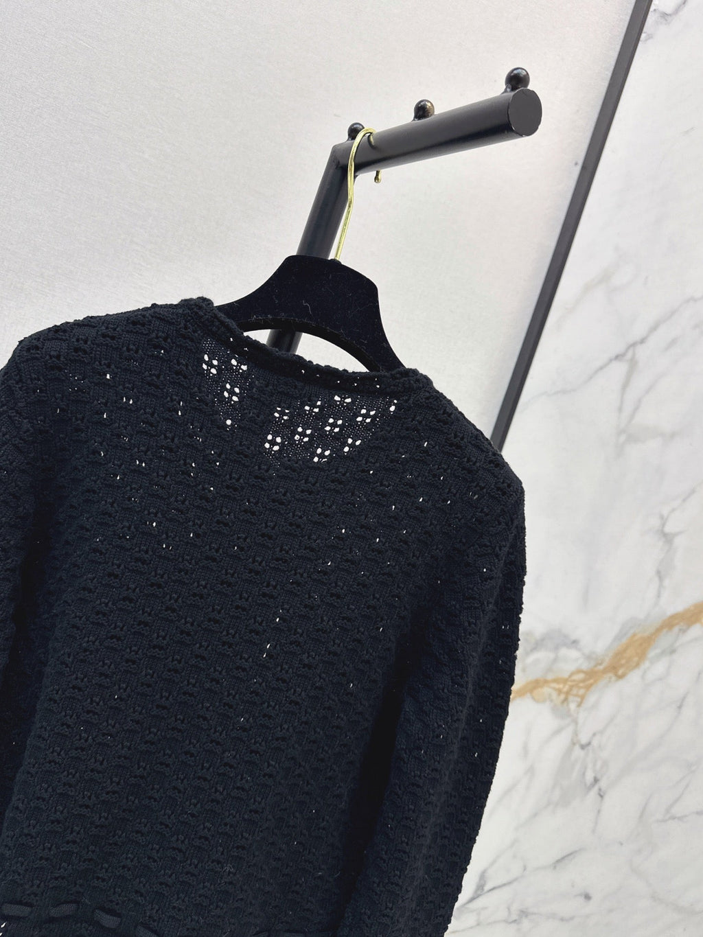 Chanel / 26 Early Autumn Latest Hollow-Out Cropped Knit Cardigan