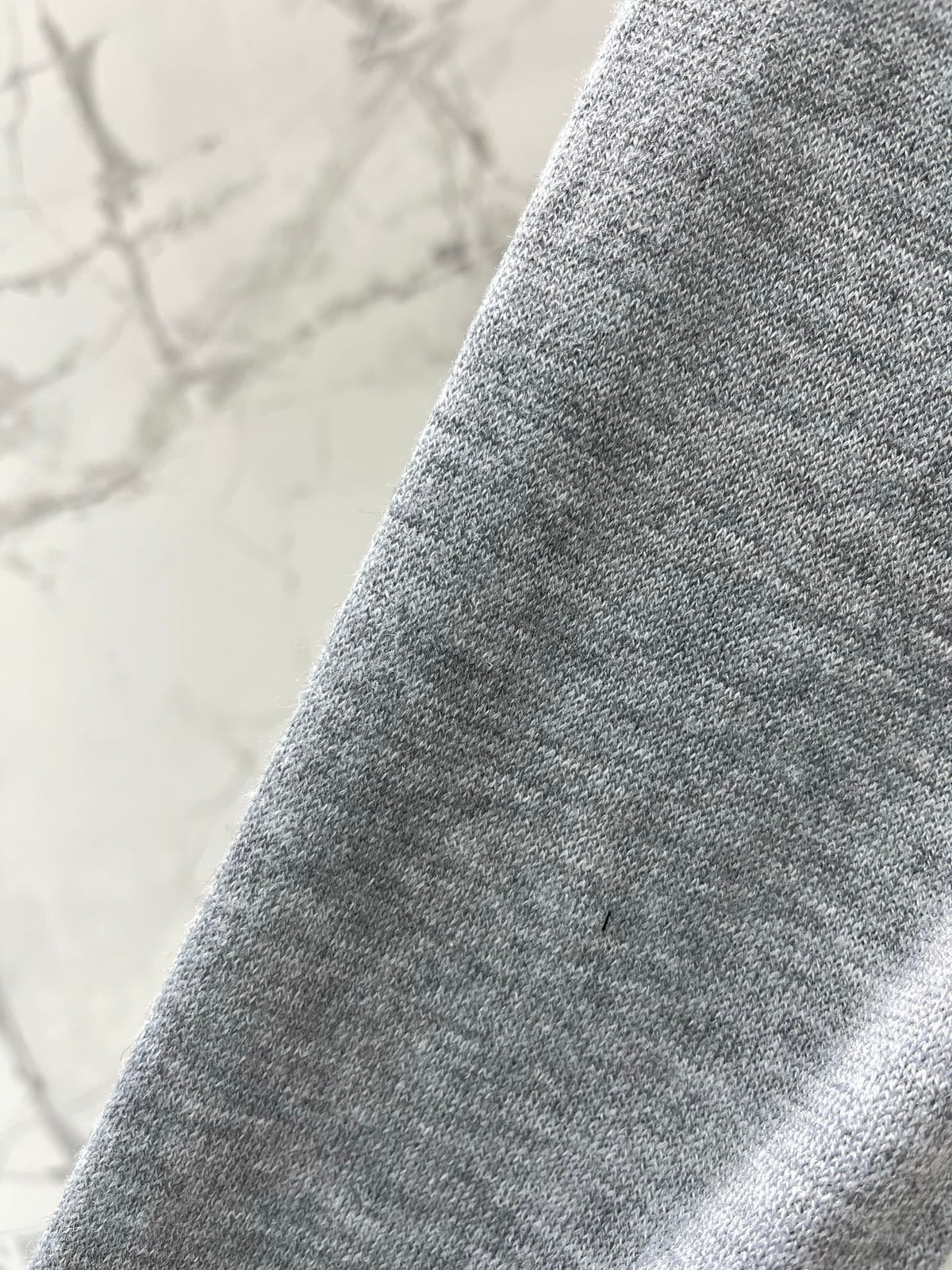 MiuMiu/26 New Early Autumn V-Neck Soft Curved Top