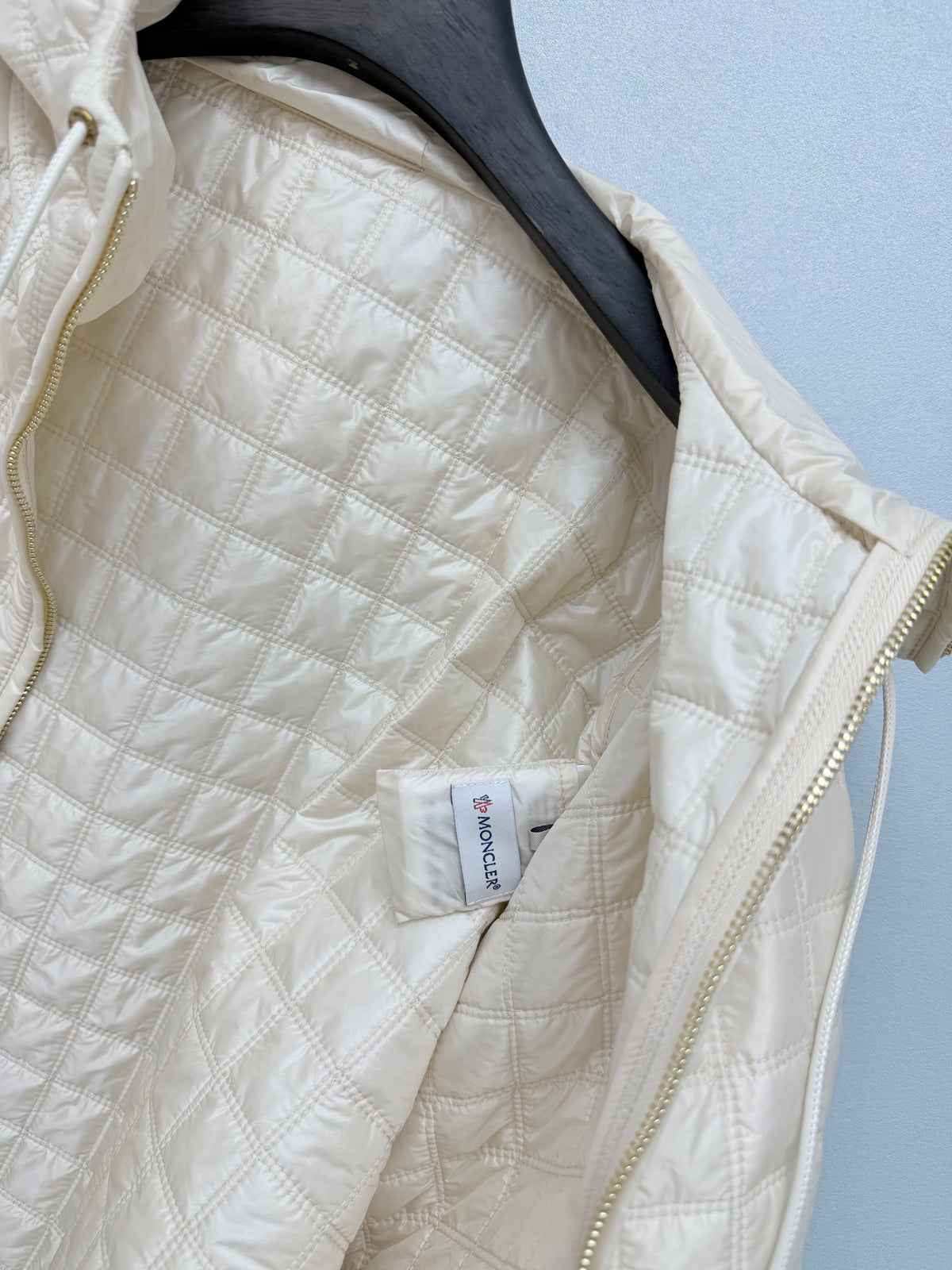 Moncler/26 Latest New Cape-Style Puffer Jacket
