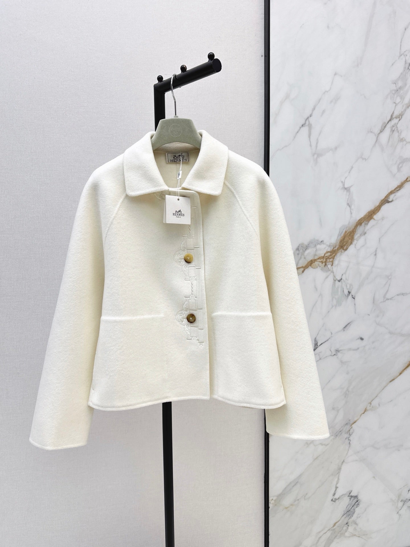 Hermès/Fall-Winter Latest Embroidered Reversible Wool Coat