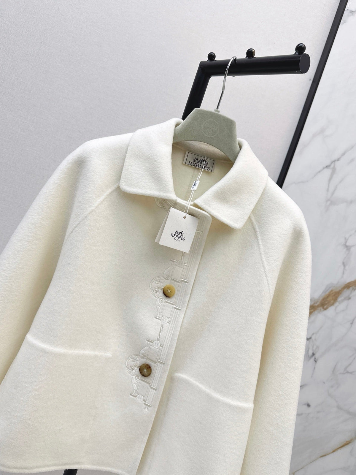 Hermès/Fall-Winter Latest Embroidered Reversible Wool Coat