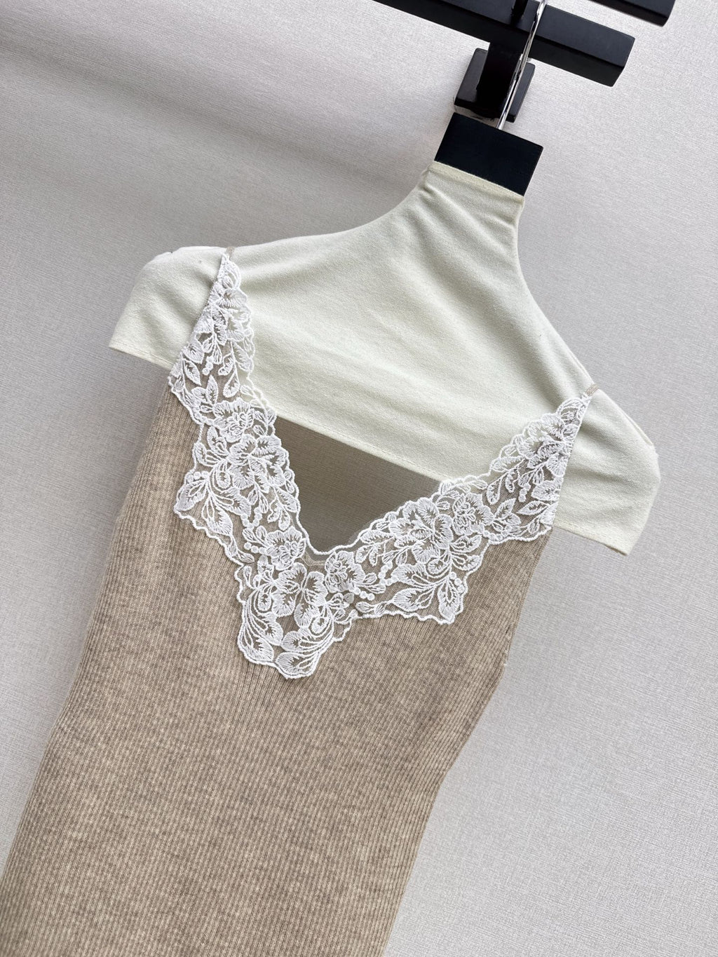 Yves Saint Laurent/Early Autumn New Pure & Cute Lace Camisole