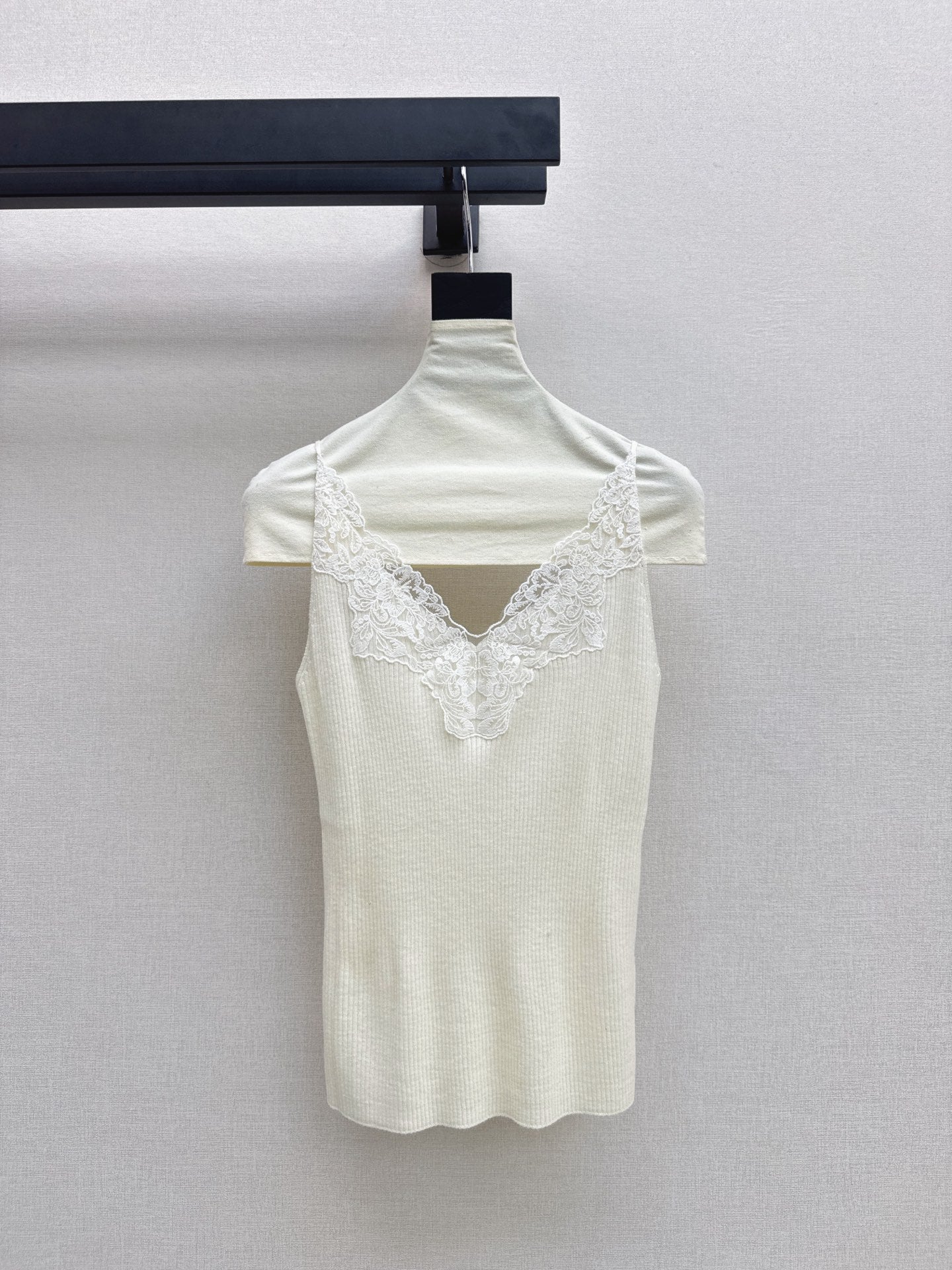 Yves Saint Laurent/Early Autumn New Pure & Cute Lace Camisole