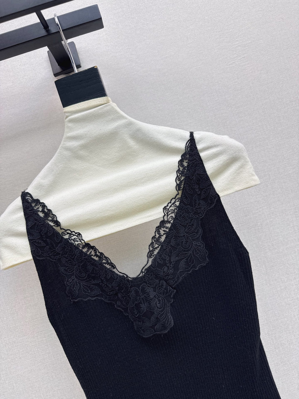 Yves Saint Laurent/Early Autumn New Pure & Cute Lace Camisole
