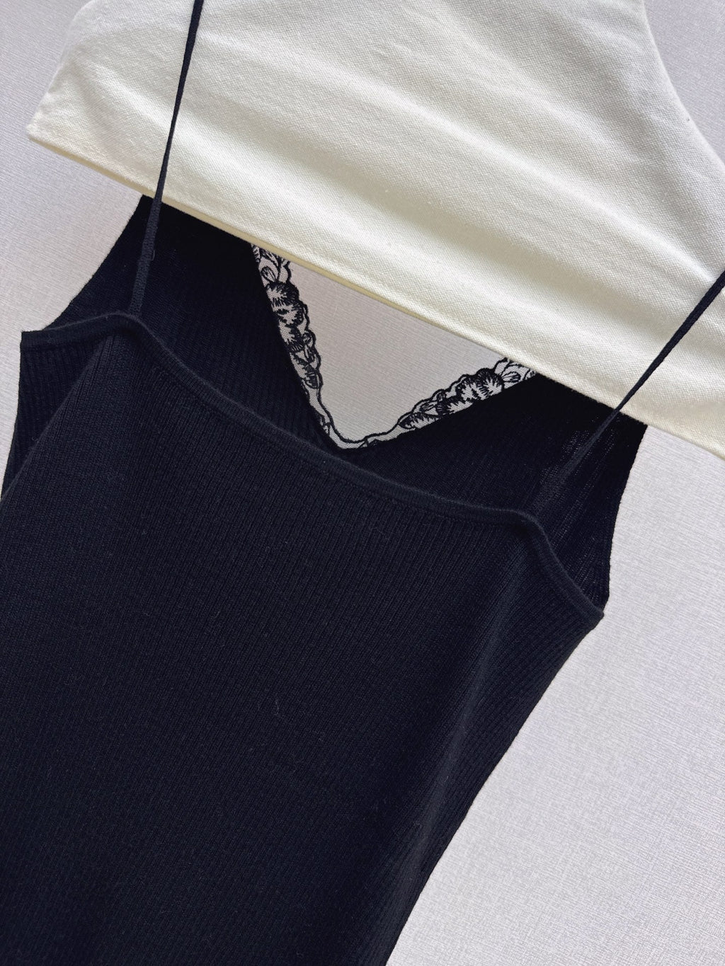 Yves Saint Laurent/Early Autumn New Pure & Cute Lace Camisole
