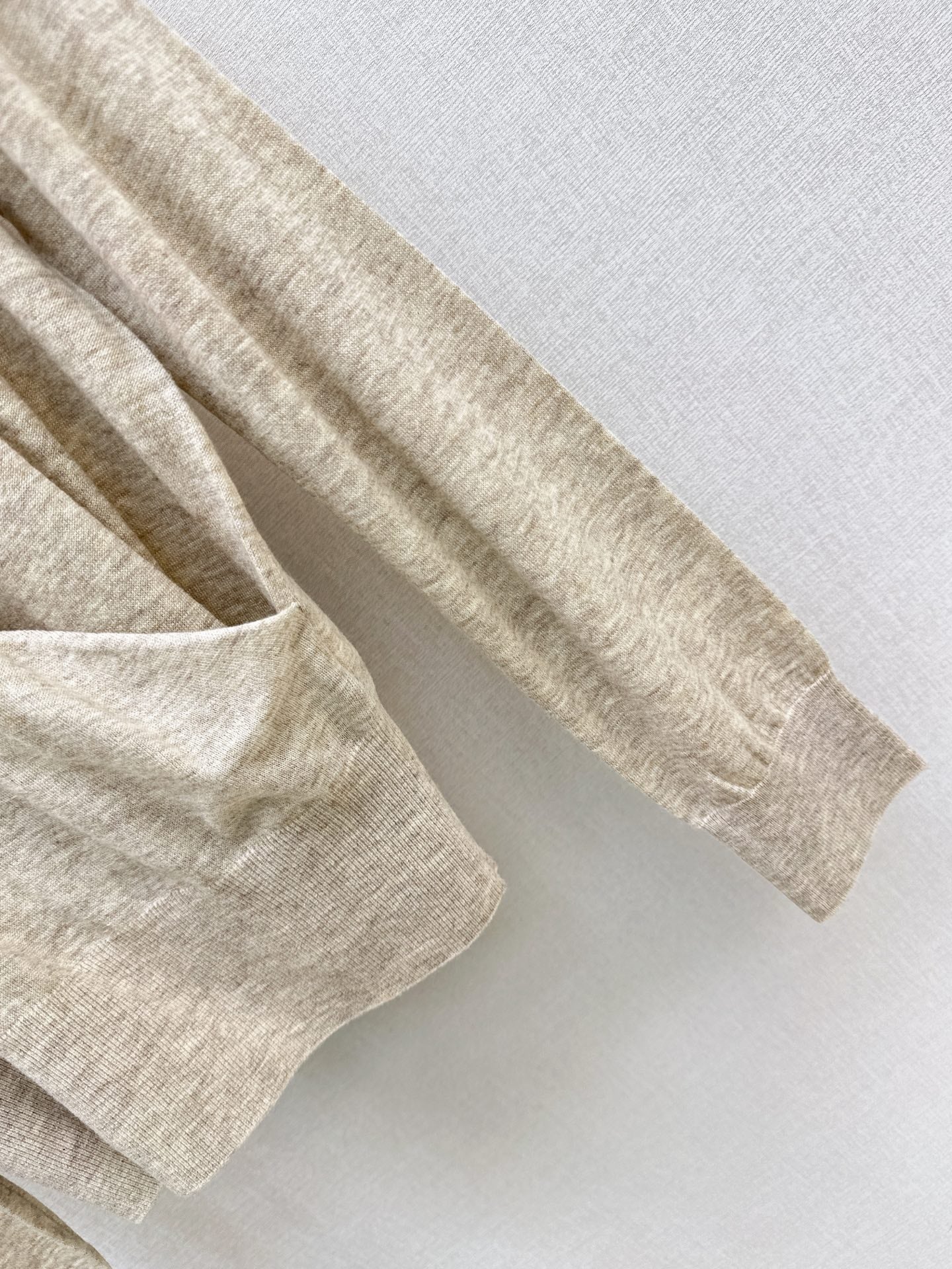 Dior/26 Fall/Winter Latest V-Neck Base Shirt