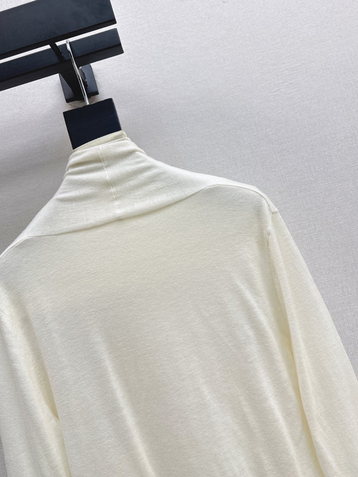 Dior/26 Fall/Winter Latest V-Neck Base Shirt
