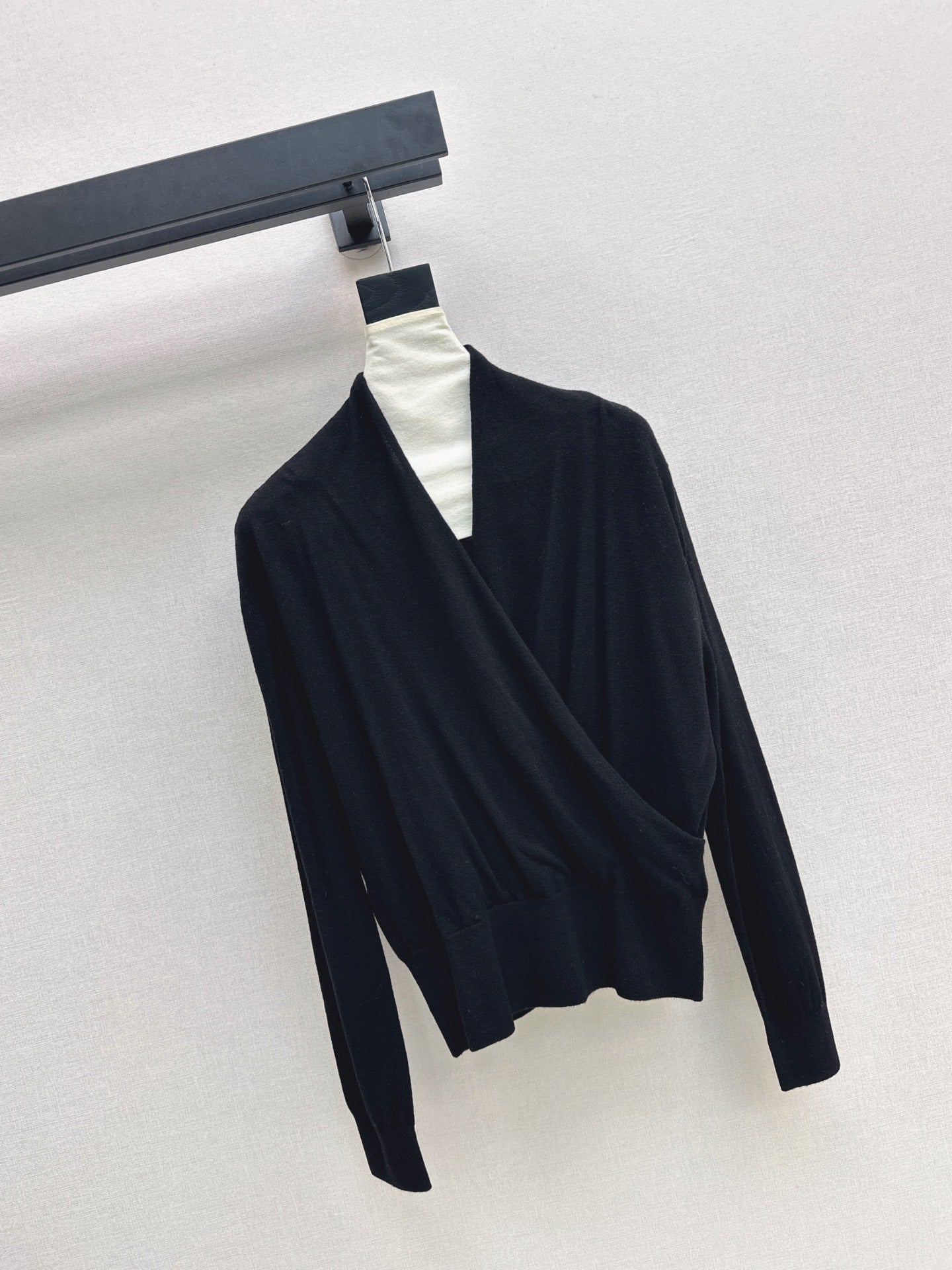 Dior/26 Fall/Winter Latest V-Neck Base Shirt