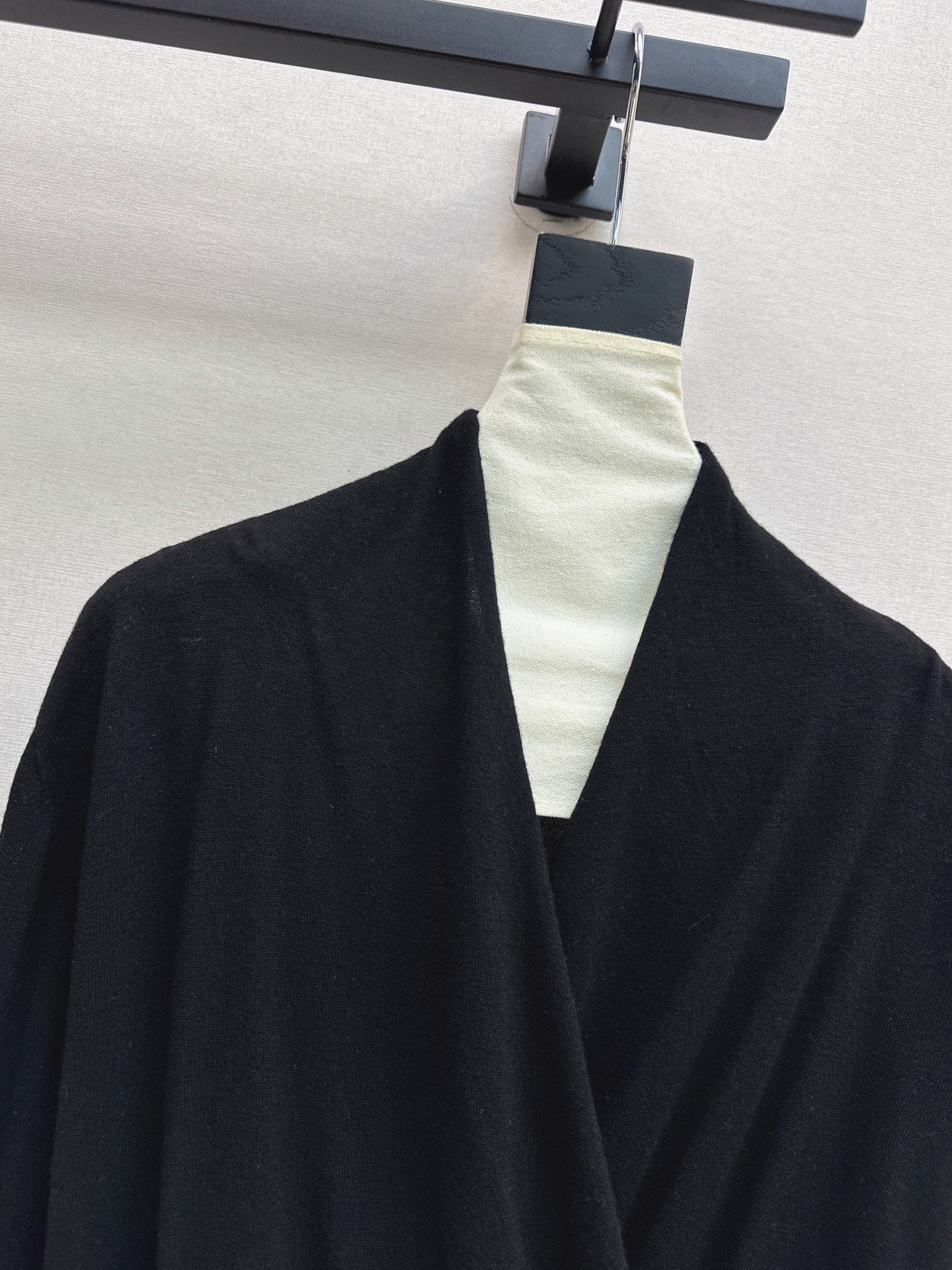 Dior/26 Fall/Winter Latest V-Neck Base Shirt