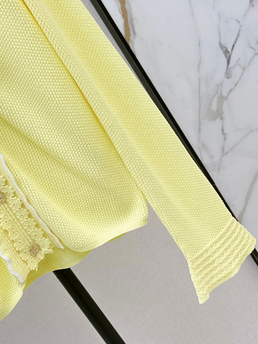 Chanel/26 Early Autumn Latest Knit Cardigan