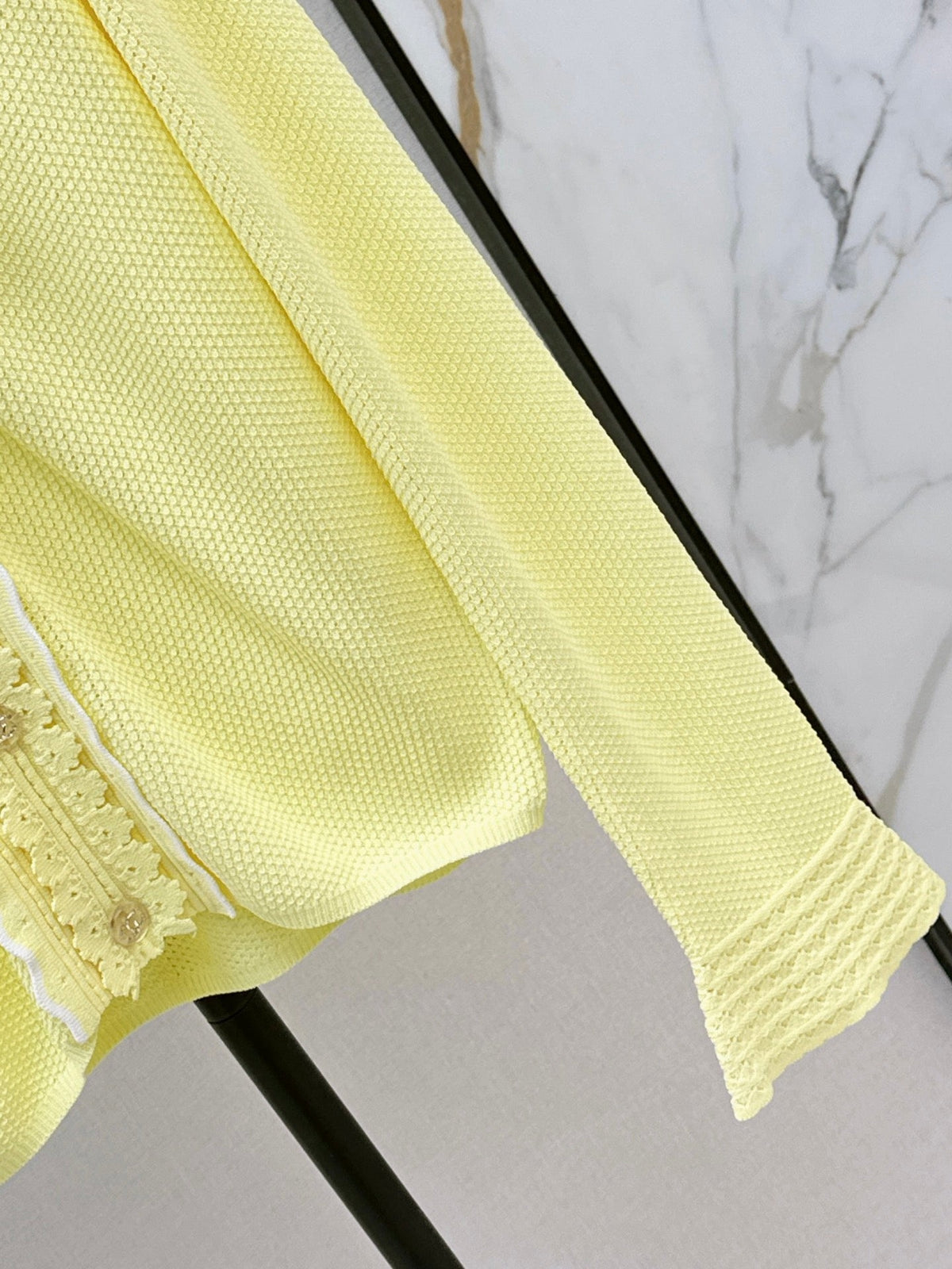 Chanel/26 Early Autumn Latest Knit Cardigan