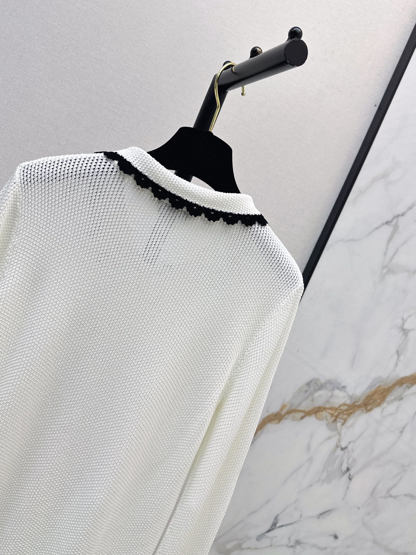Chanel/26 Early Autumn Latest Knit Cardigan