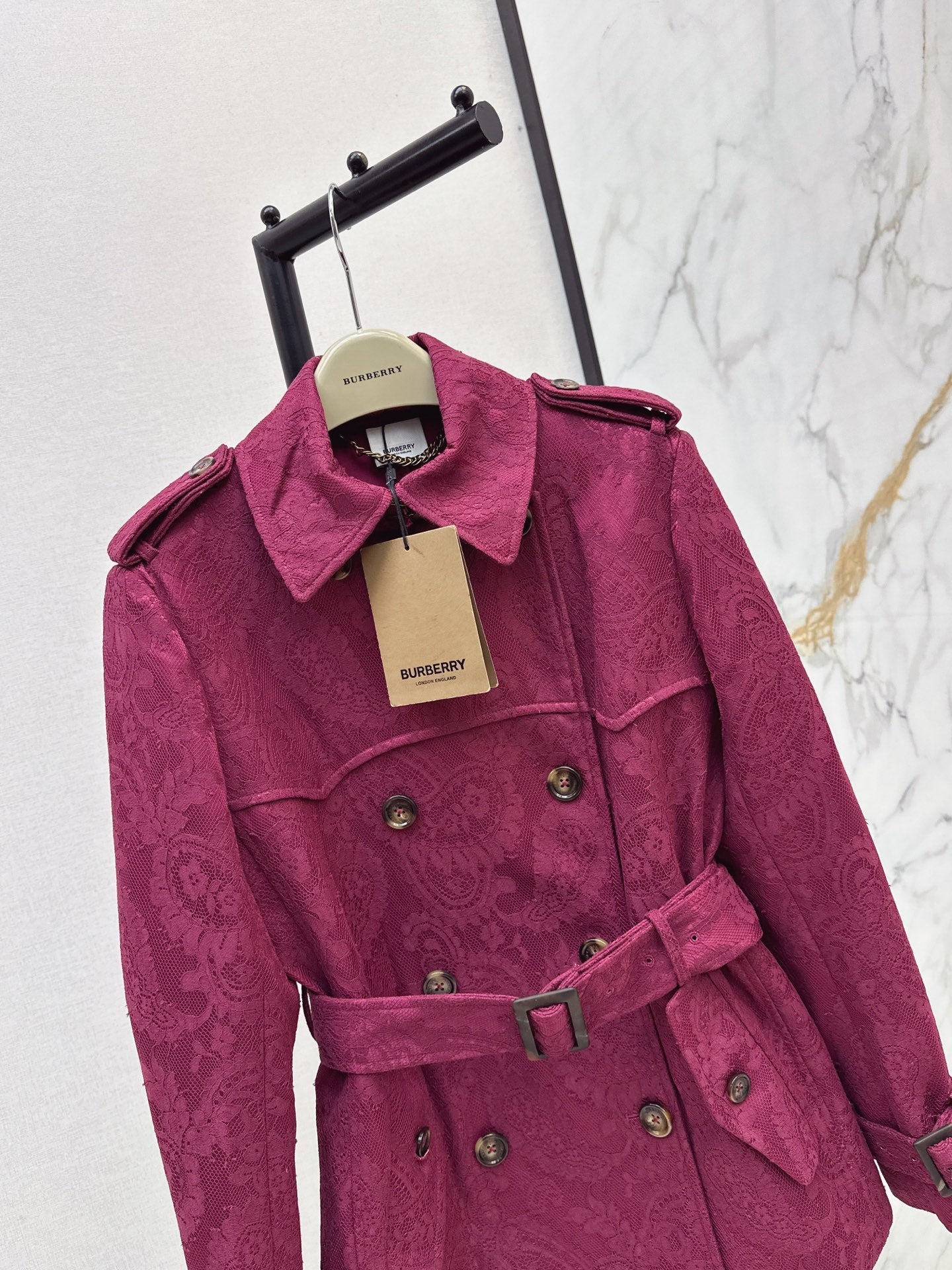 Burberry/26 Fall/Winter Latest Lace Cropped Trench Coat