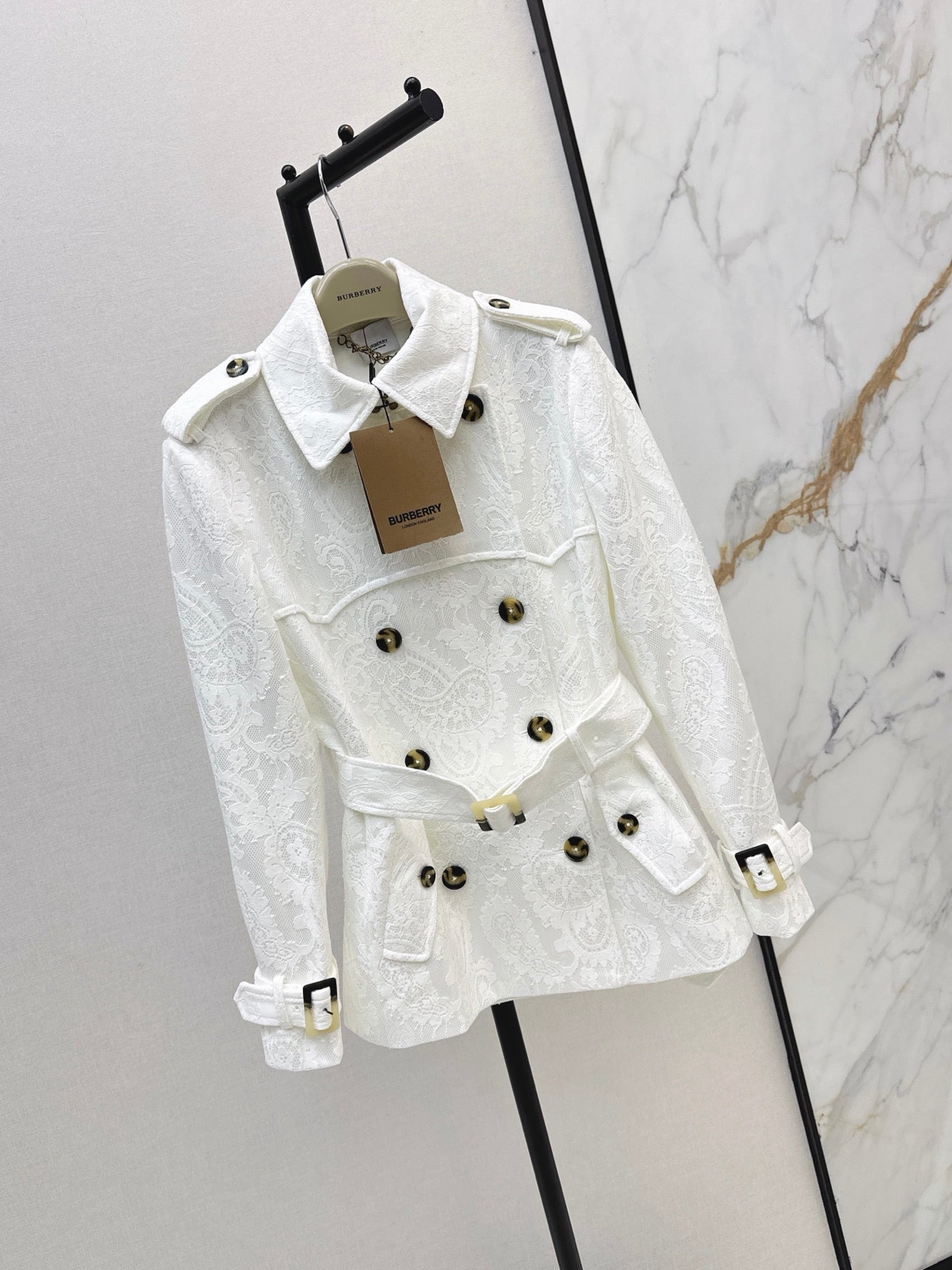 Burberry/26 Fall/Winter Latest Lace Cropped Trench Coat