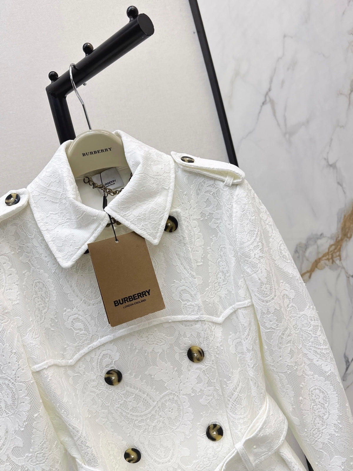 Burberry/26 Fall/Winter Latest Lace Cropped Trench Coat