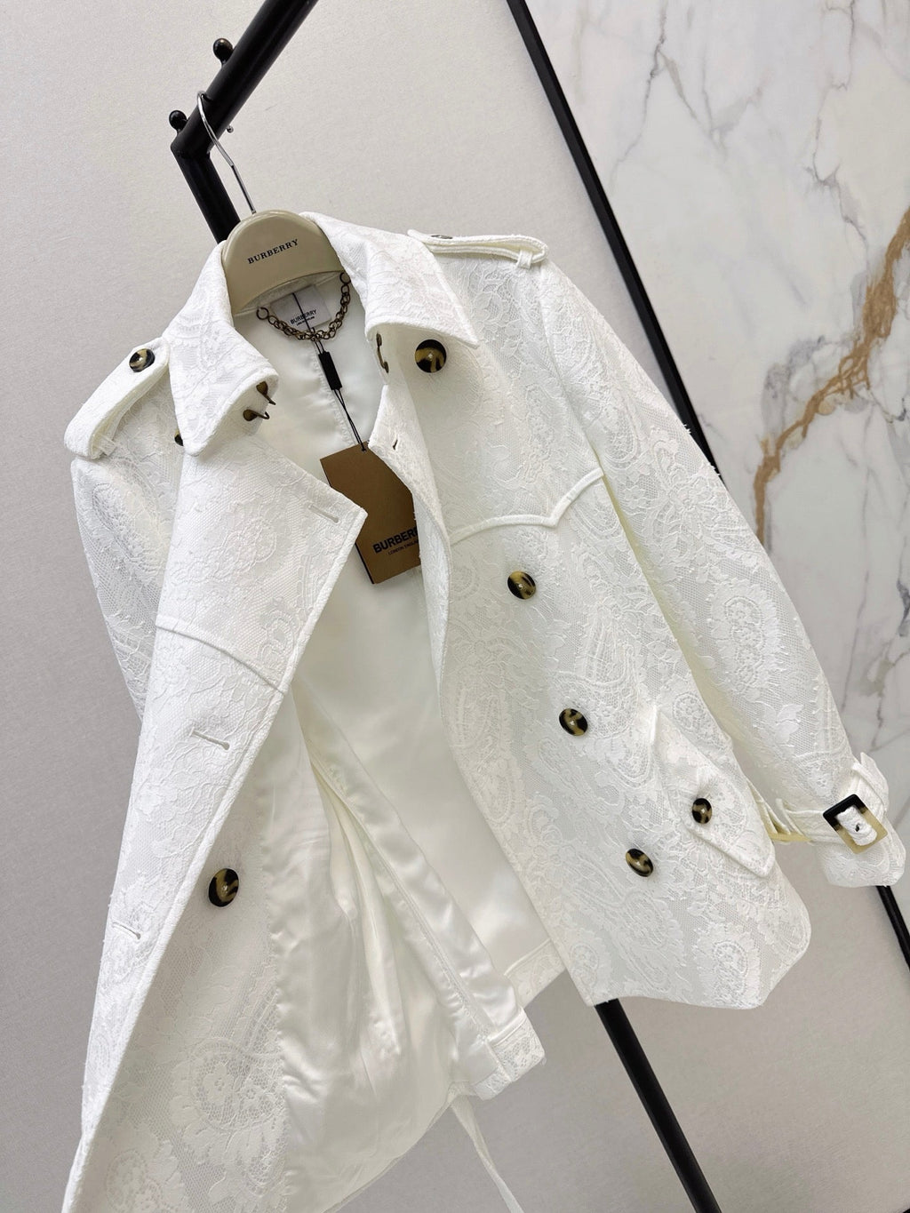 Burberry/26 Fall/Winter Latest Lace Cropped Trench Coat