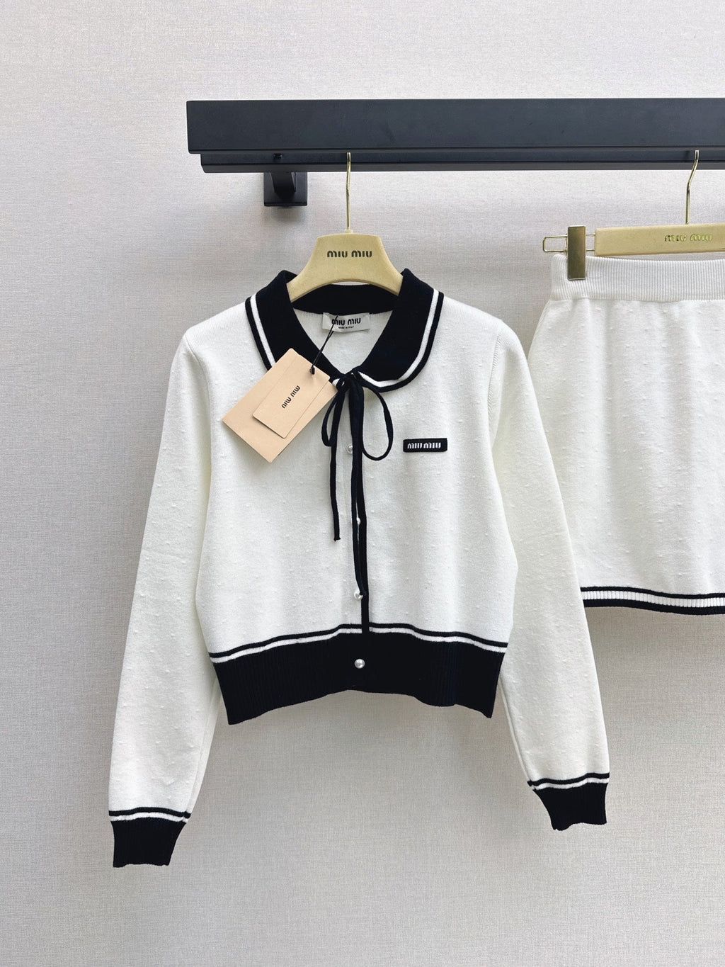 MiuMiu/26Latest Early-Autumn Outfit Set: A Youthful, Miu-Inspired Look
