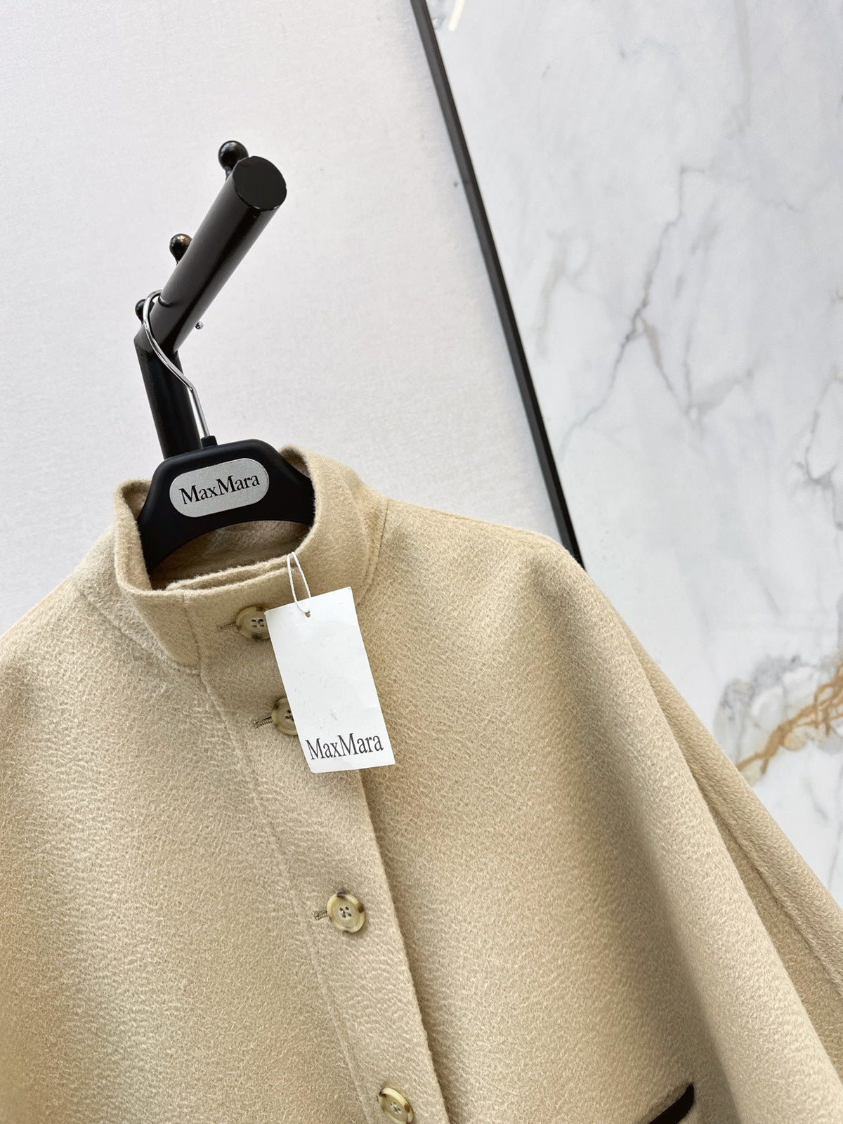Max Mara/26Latest Autumn/Winter Petite Cape Jacket